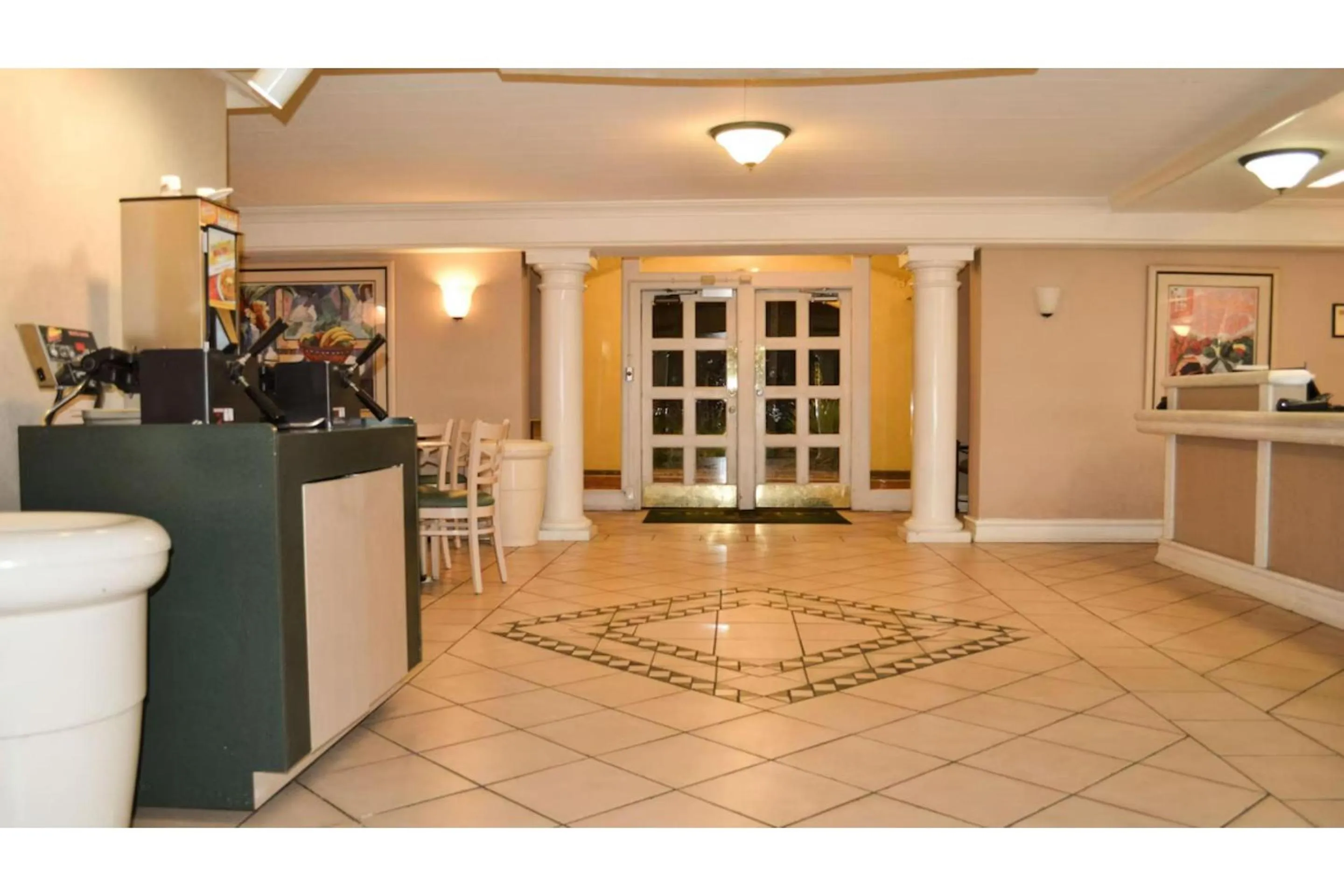 Lobby or reception in The Grand by Capital O Texarkana I-30