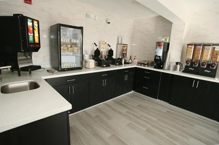 La Quinta by Wyndham Des Moines West Clive