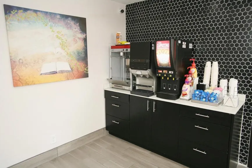 La Quinta by Wyndham Des Moines West Clive