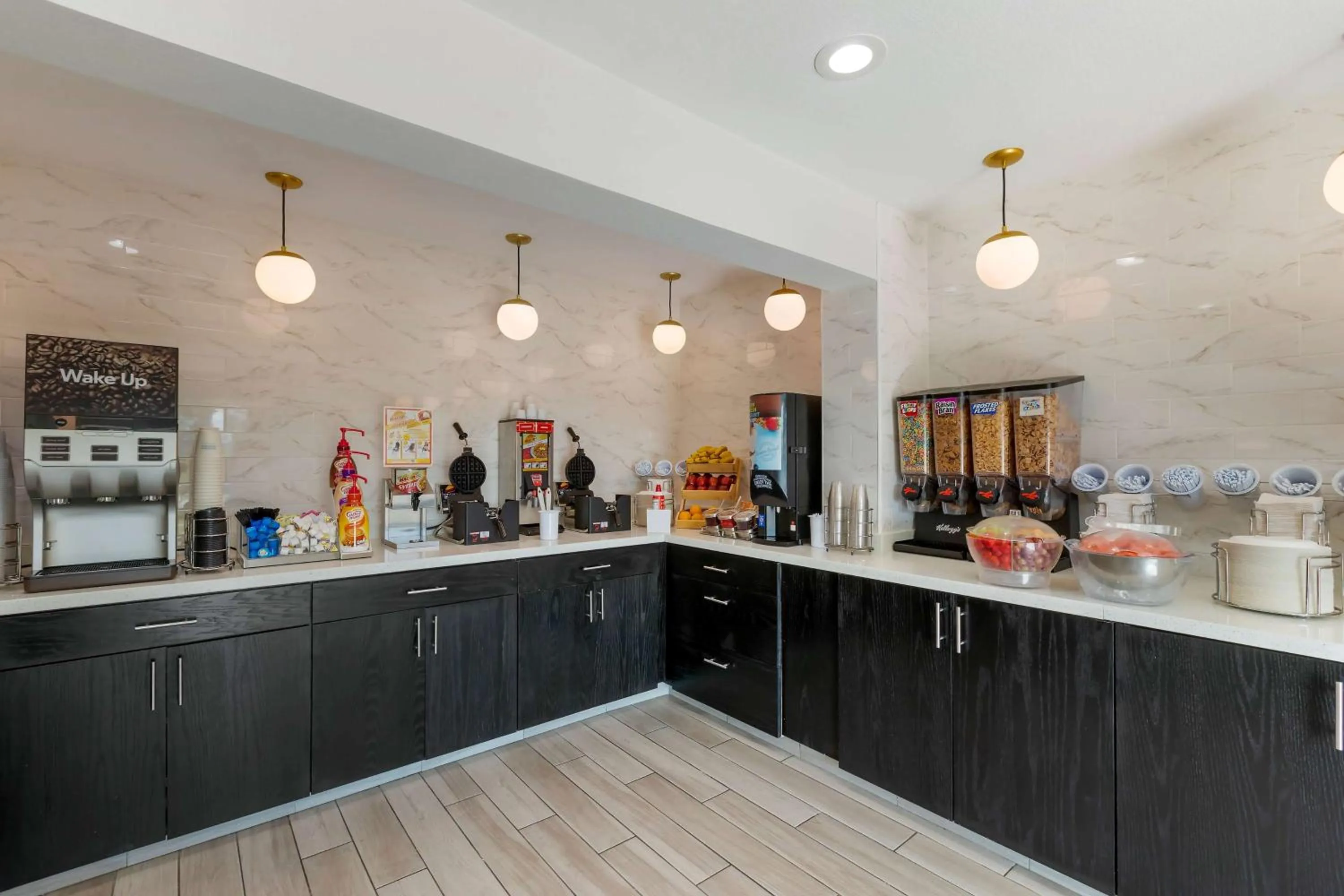 Restaurant/places to eat in La Quinta by Wyndham Des Moines West Clive