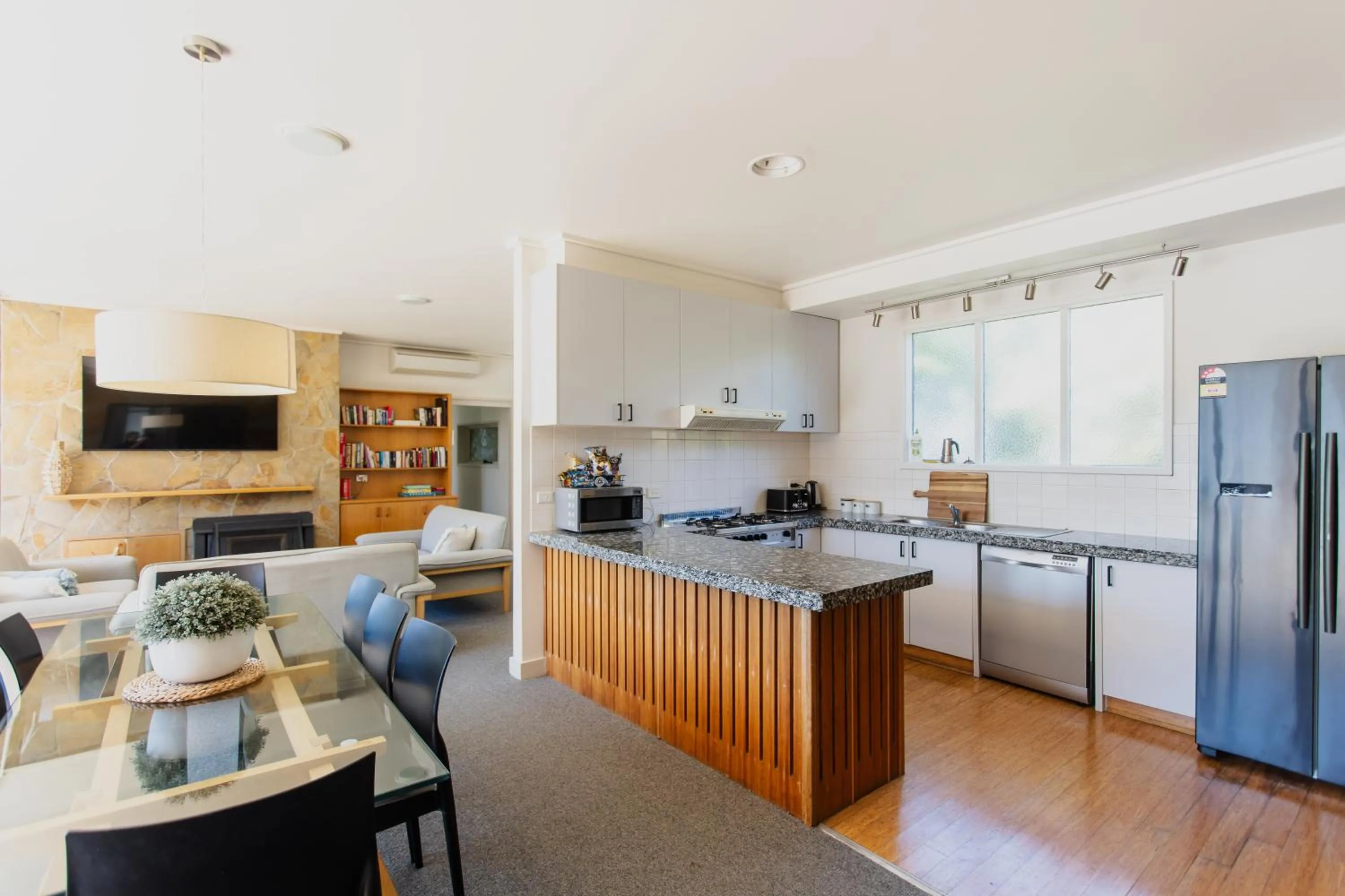 Kitchen or kitchenette in Yarra Valley Grand