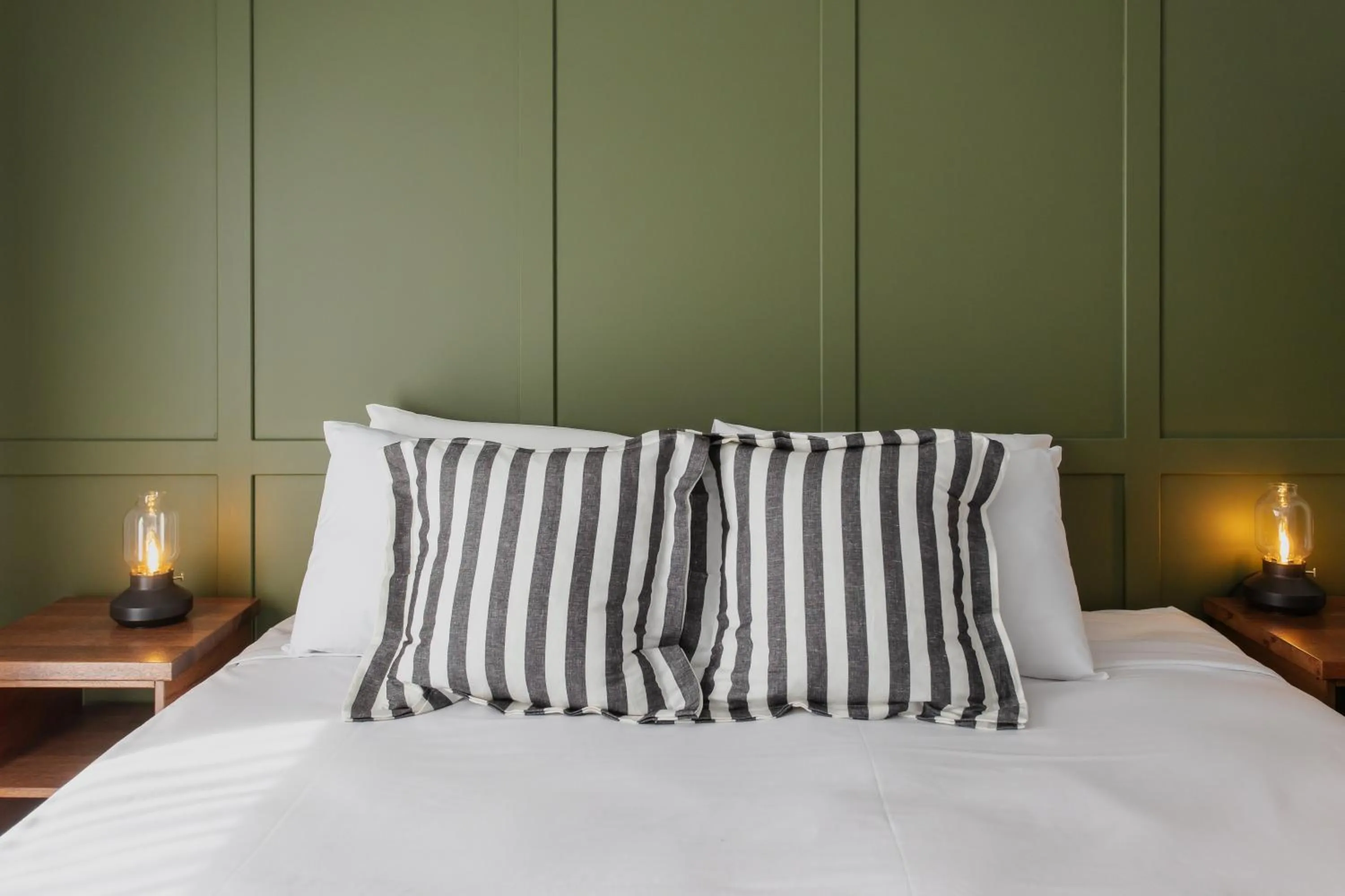 Bedroom, Bed in Yarra Valley Grand