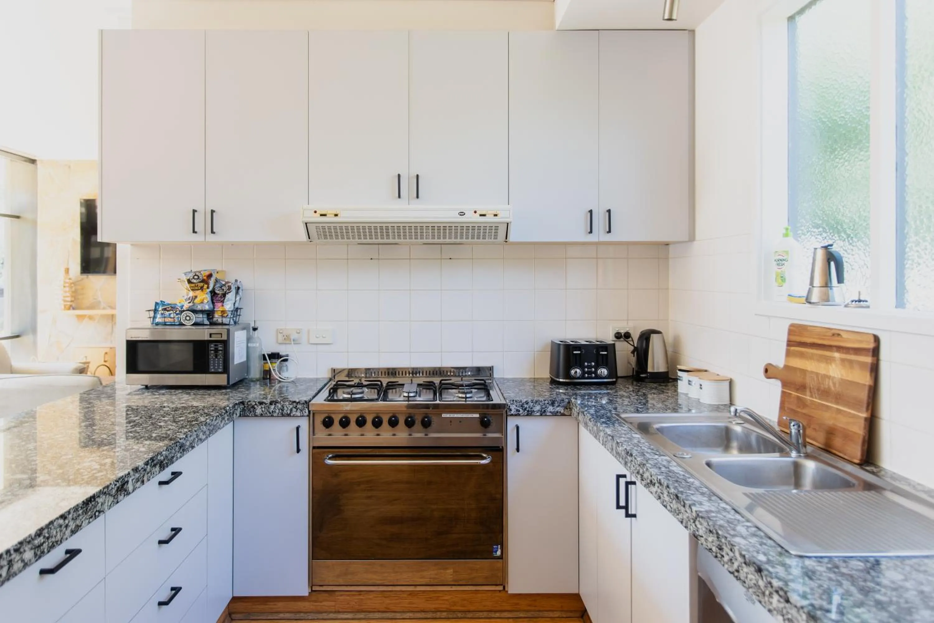 Kitchen or kitchenette in Yarra Valley Grand