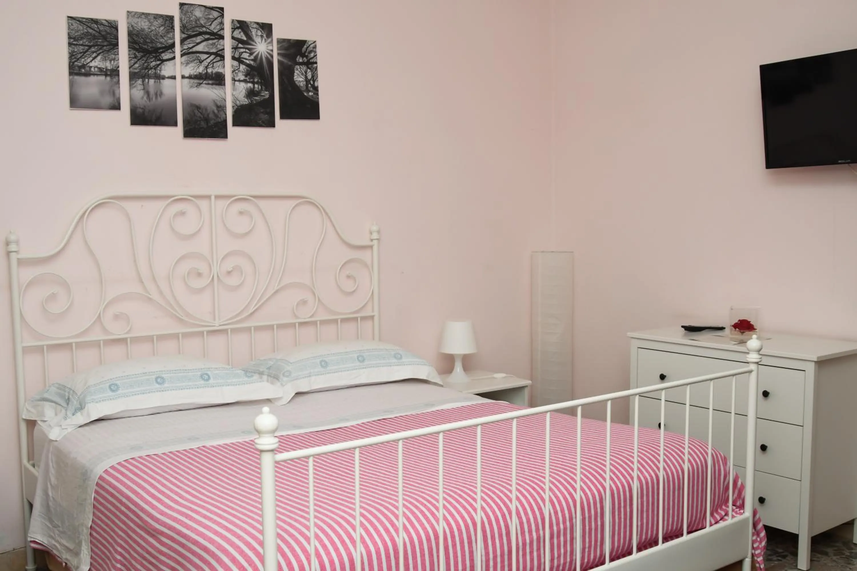 Bed in La Casa Della Nonna