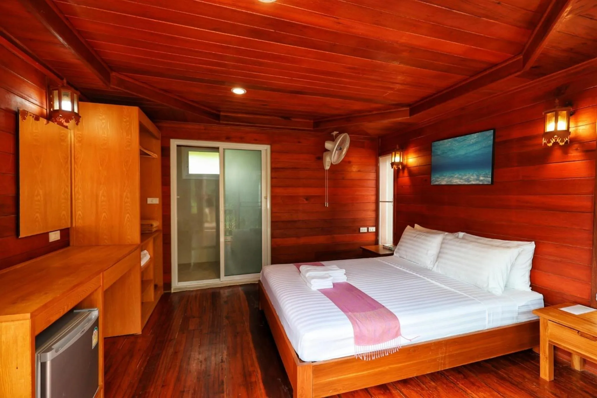 Property building, Bed in Horizon Beach Resort Koh Jum