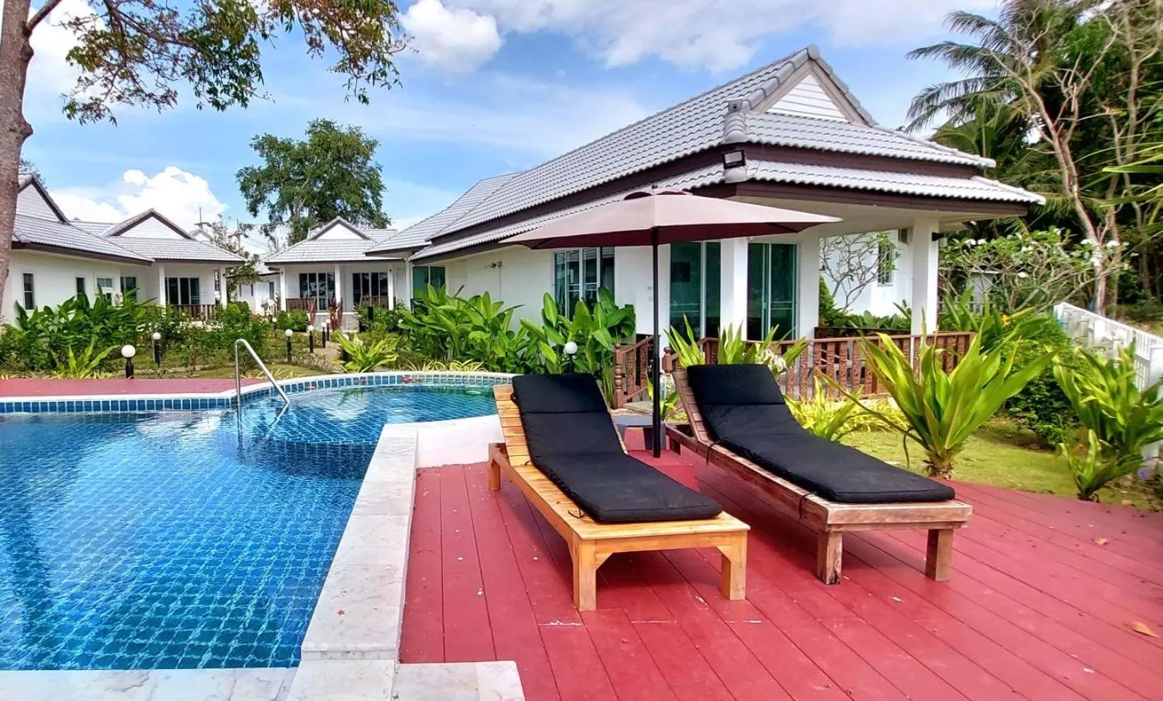Property building in Horizon Beach Resort Koh Jum