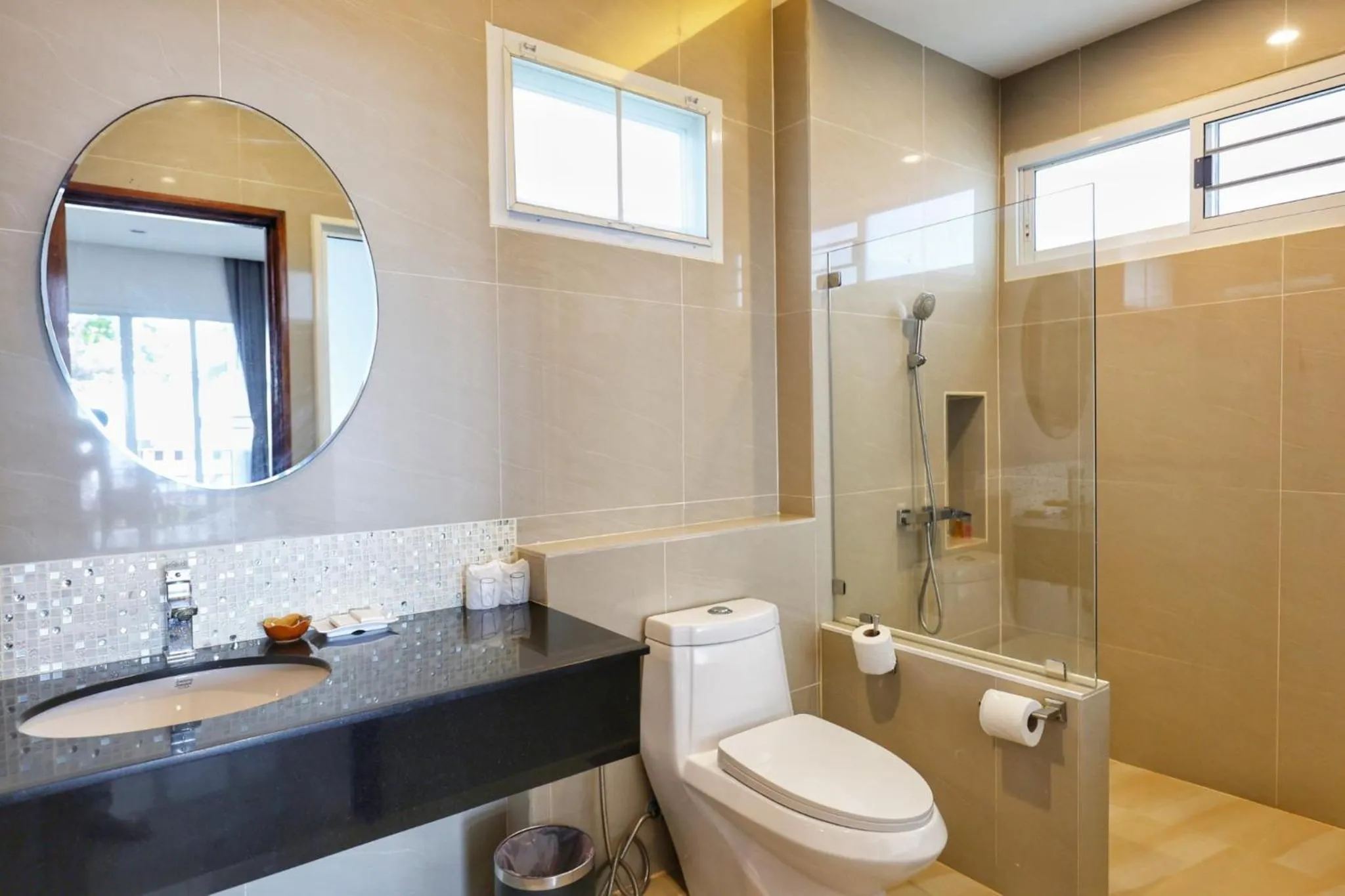 Bathroom in Horizon Beach Resort Koh Jum