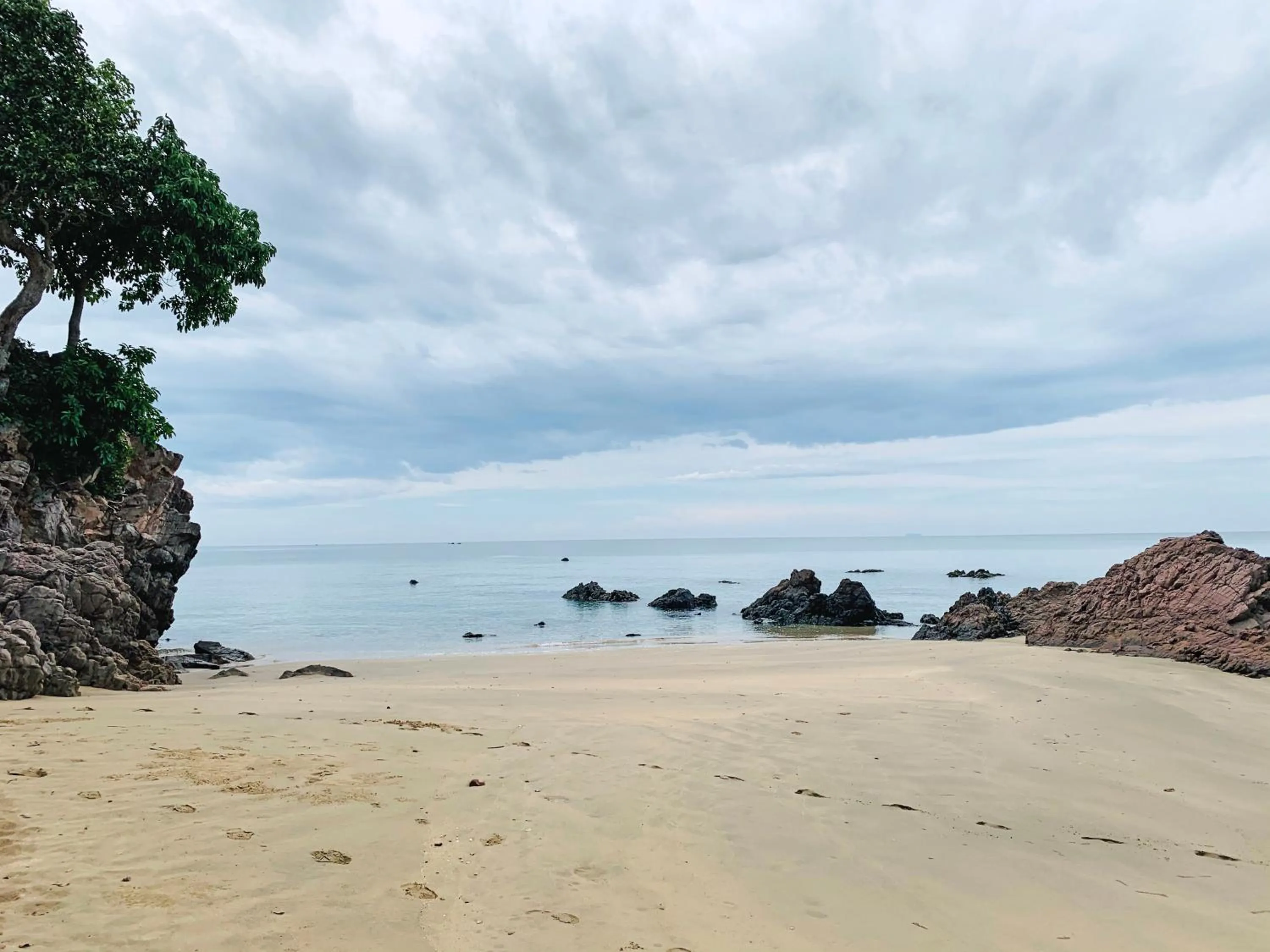 Beach in Horizon Beach Resort Koh Jum