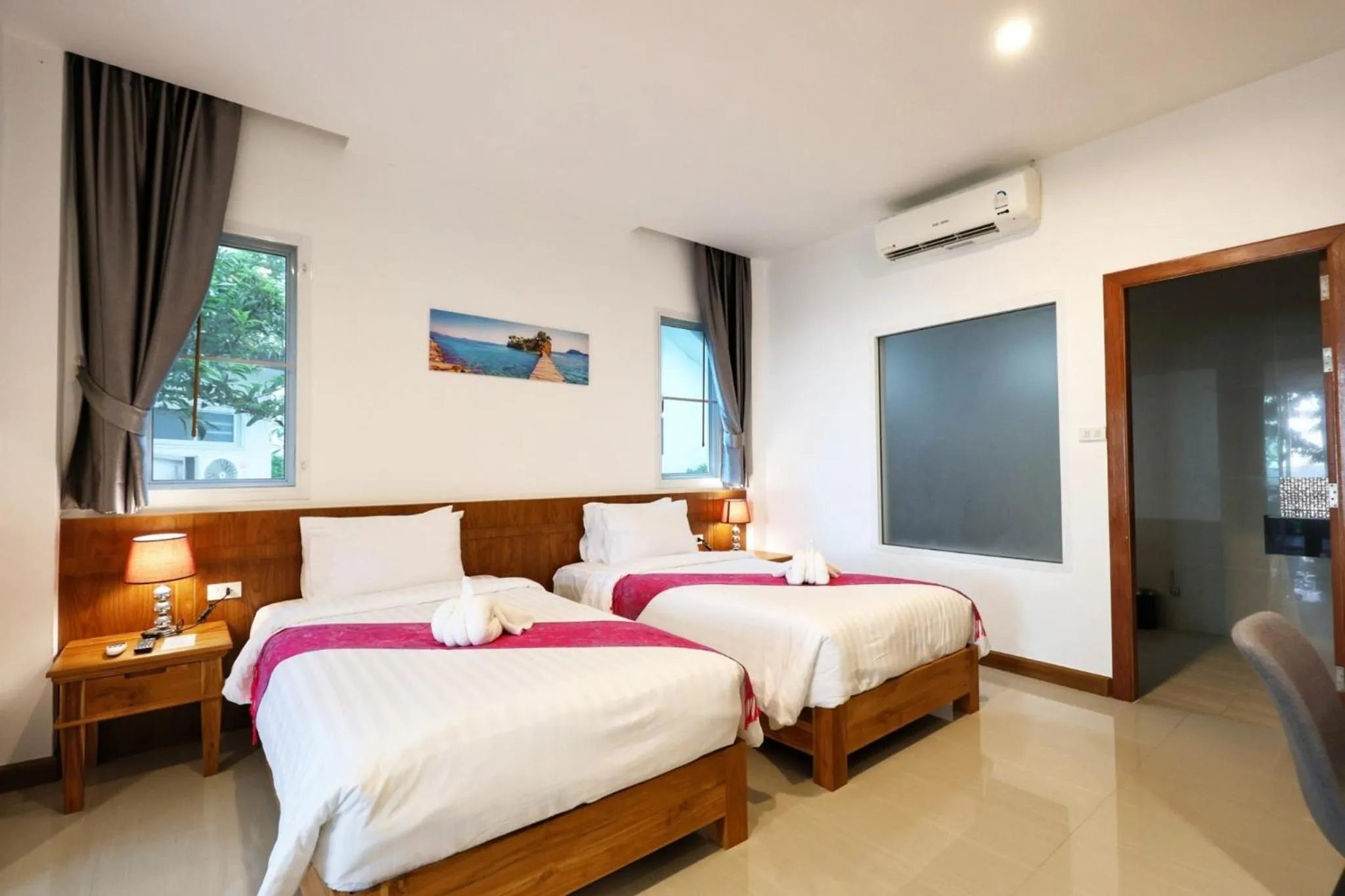 Photo of the whole room, Bed in Horizon Beach Resort Koh Jum