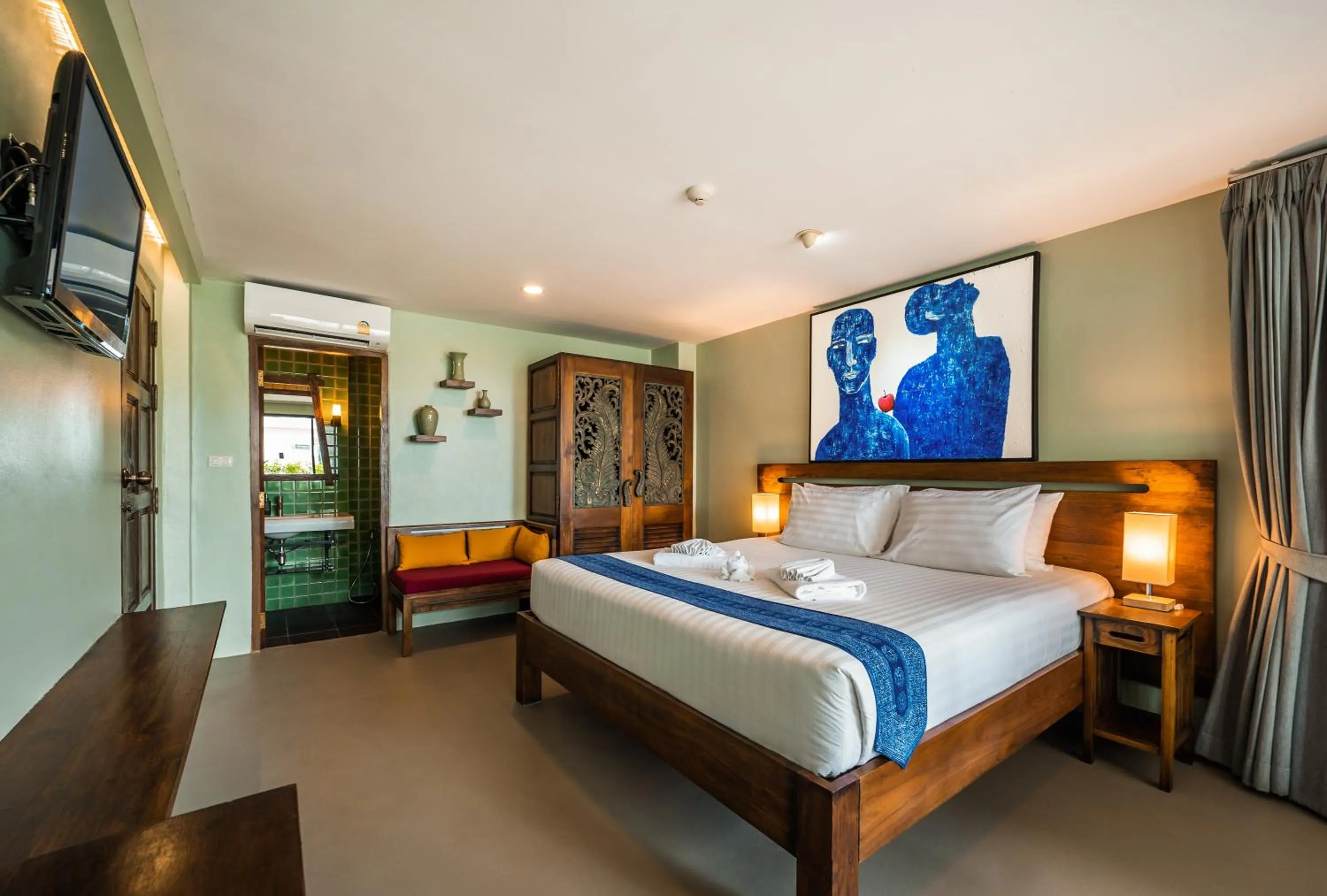 Bed in CC's Hideaway Kata - SHA Plus