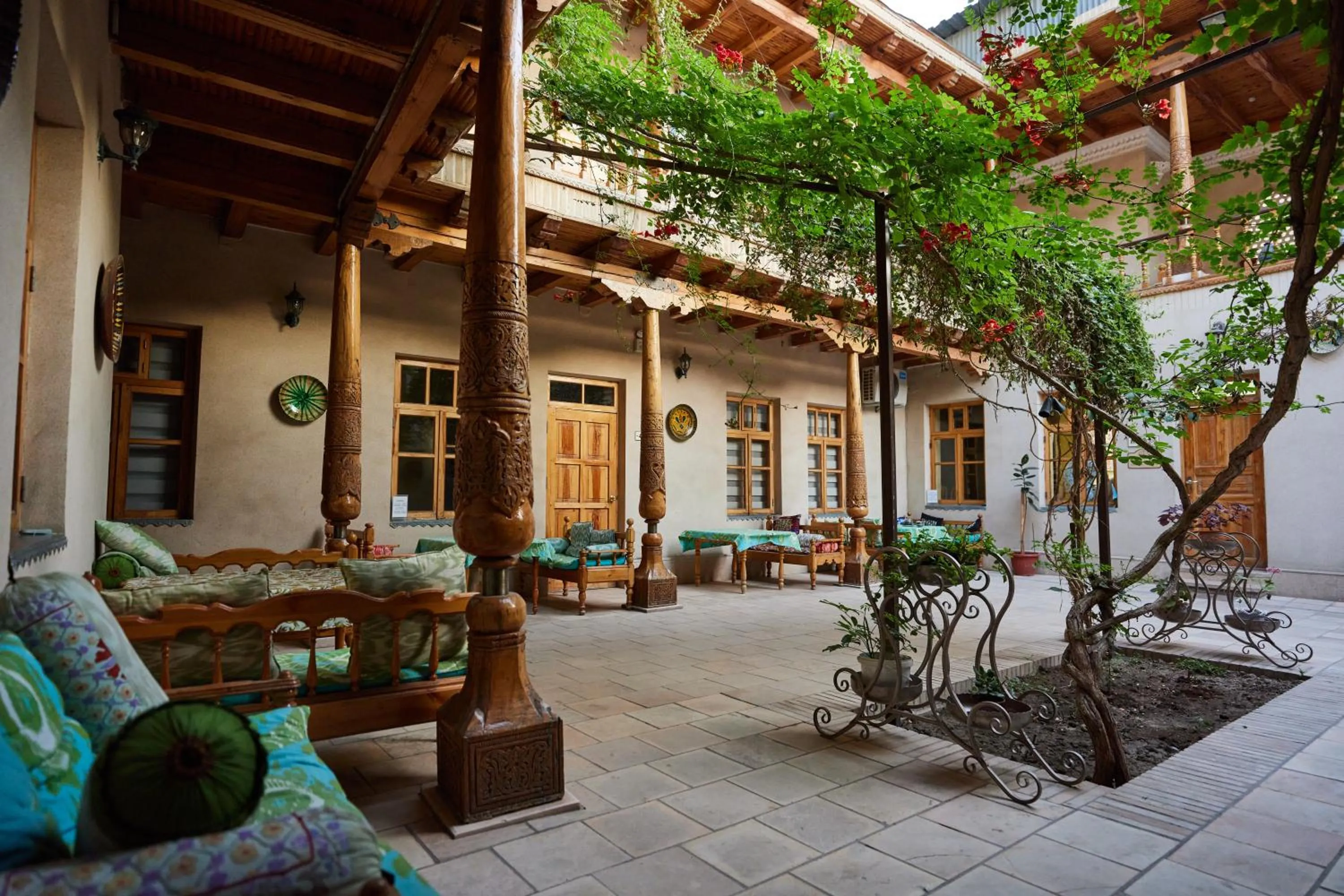 Property building in Salom Inn