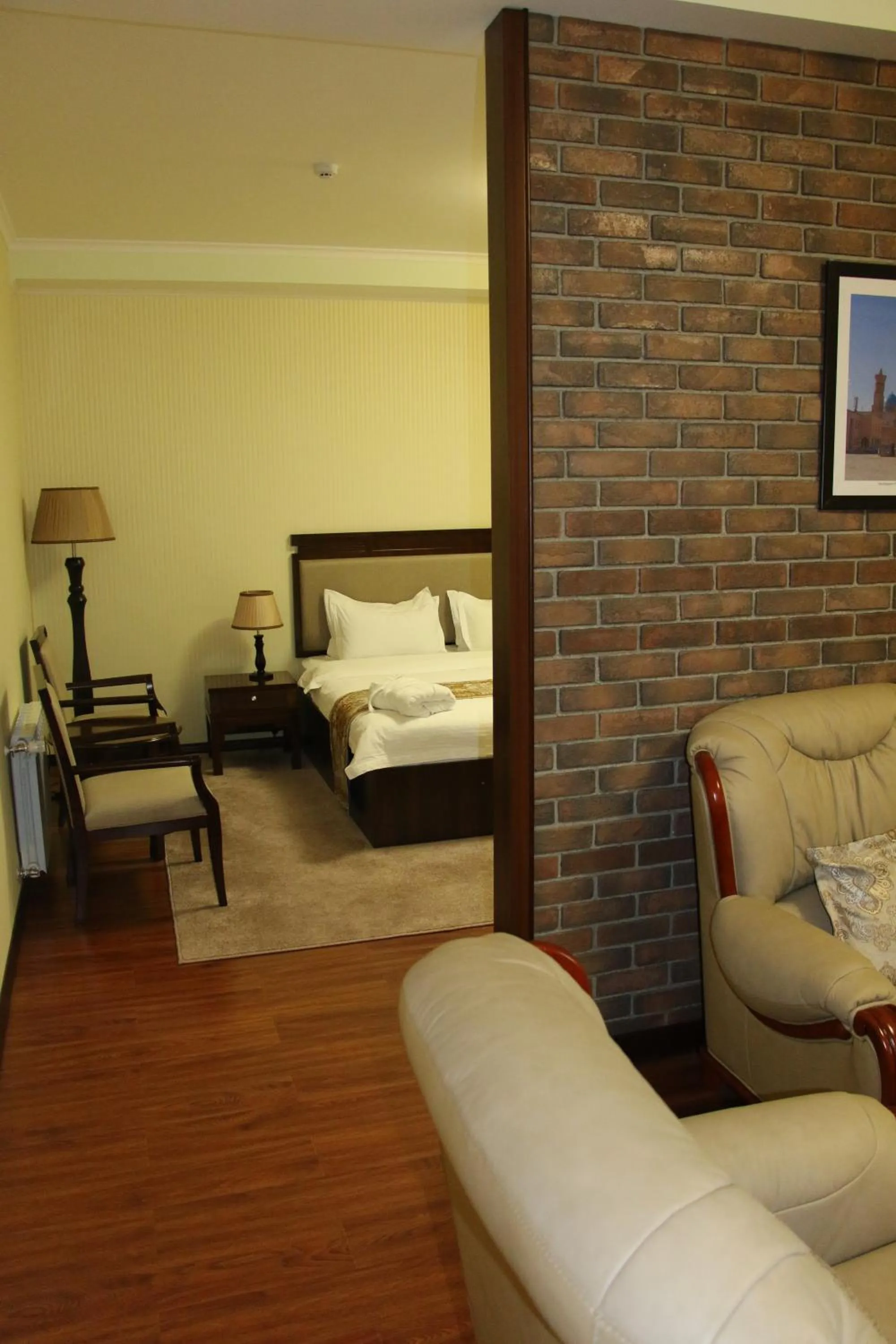 Bed in Zargaron Plaza