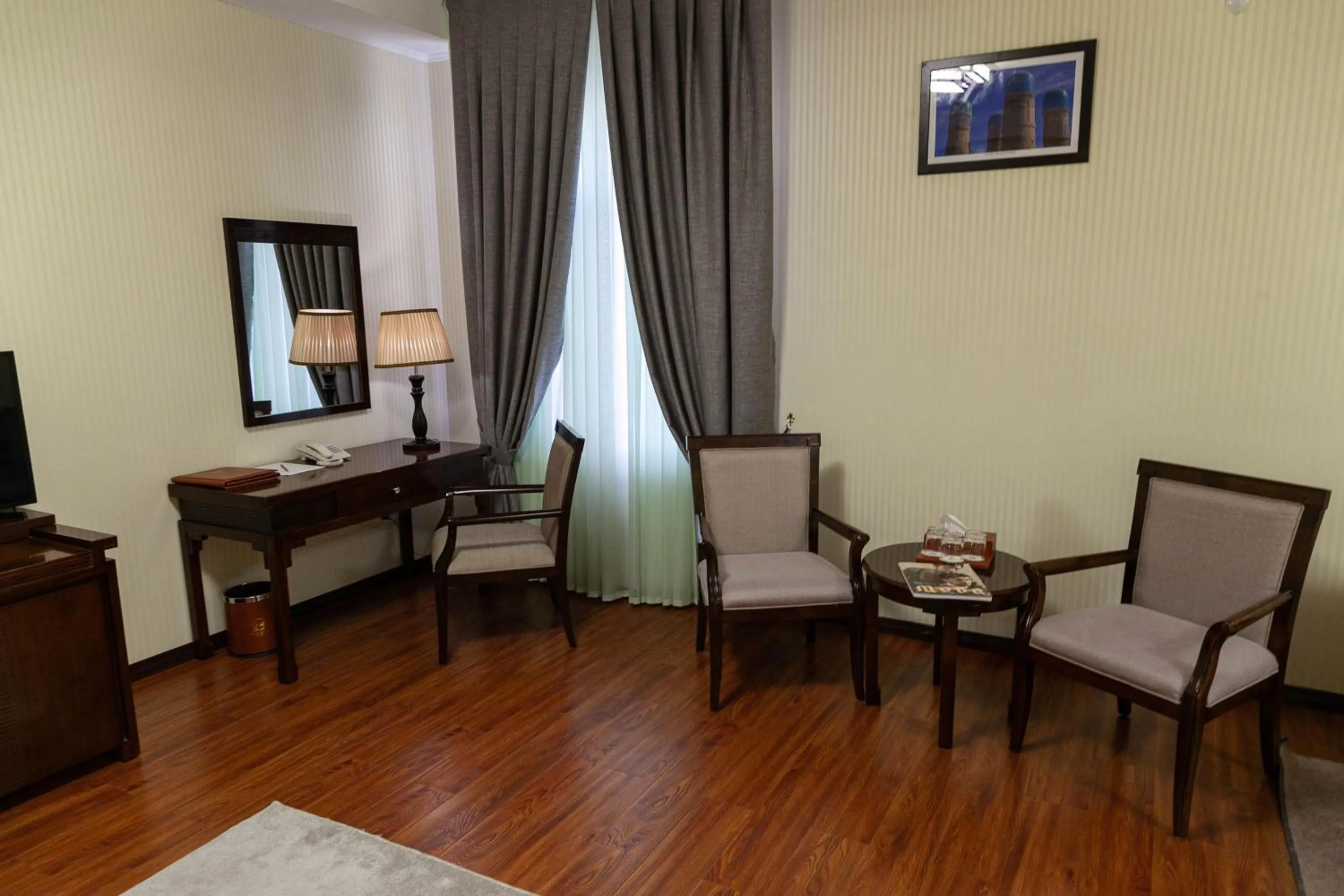 TV and multimedia in Zargaron Plaza