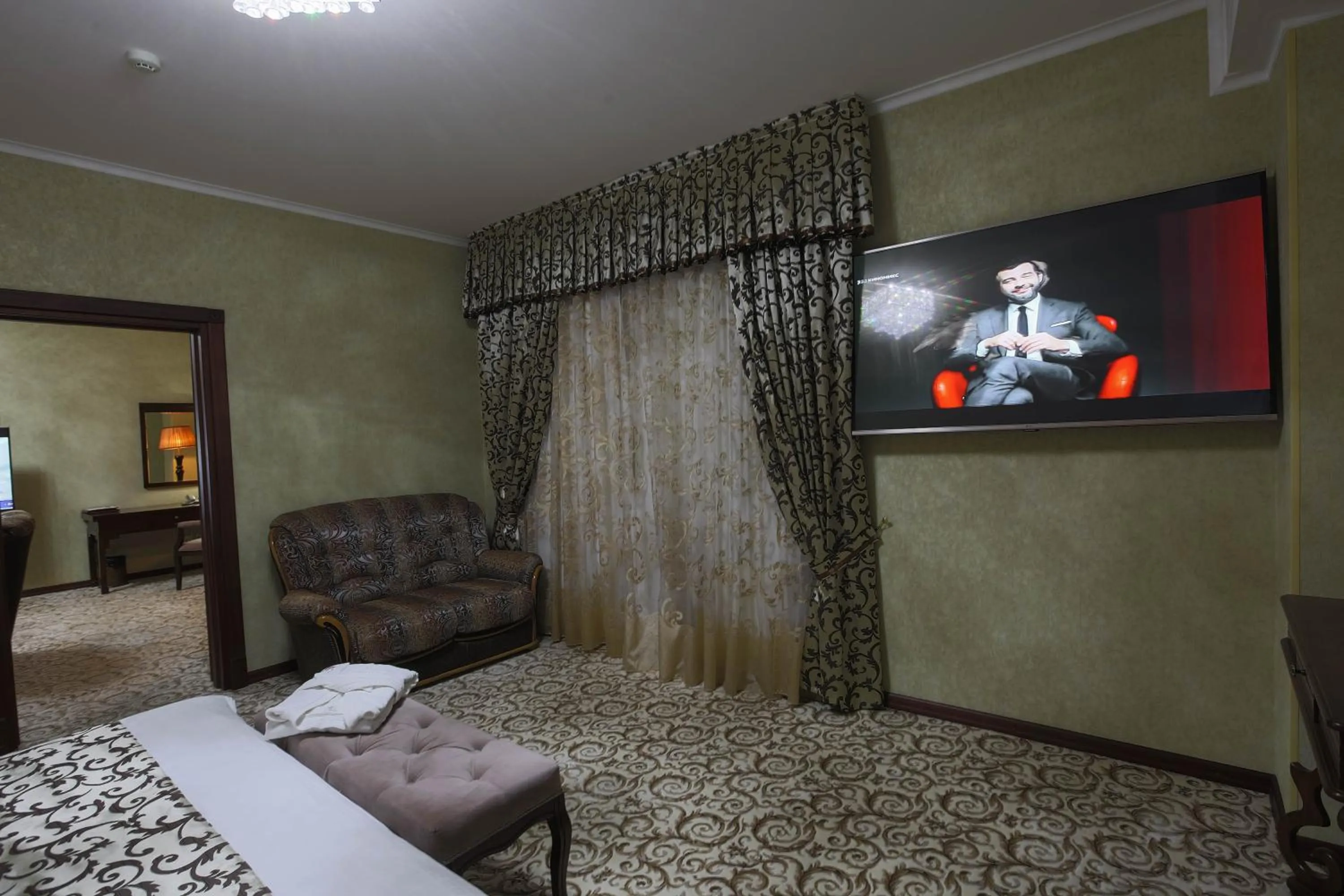 Bedroom in Zargaron Plaza