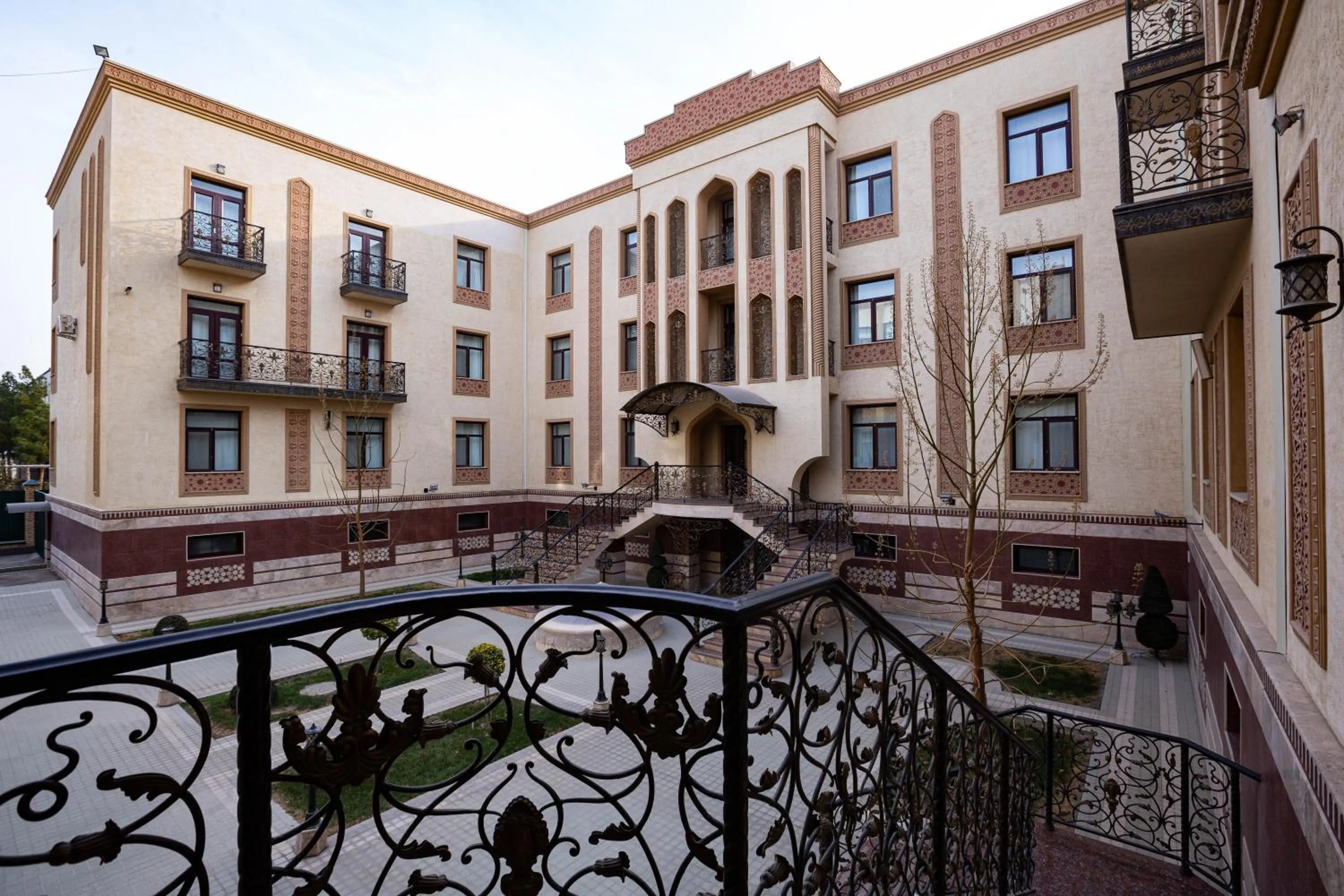 Property building in Zargaron Plaza