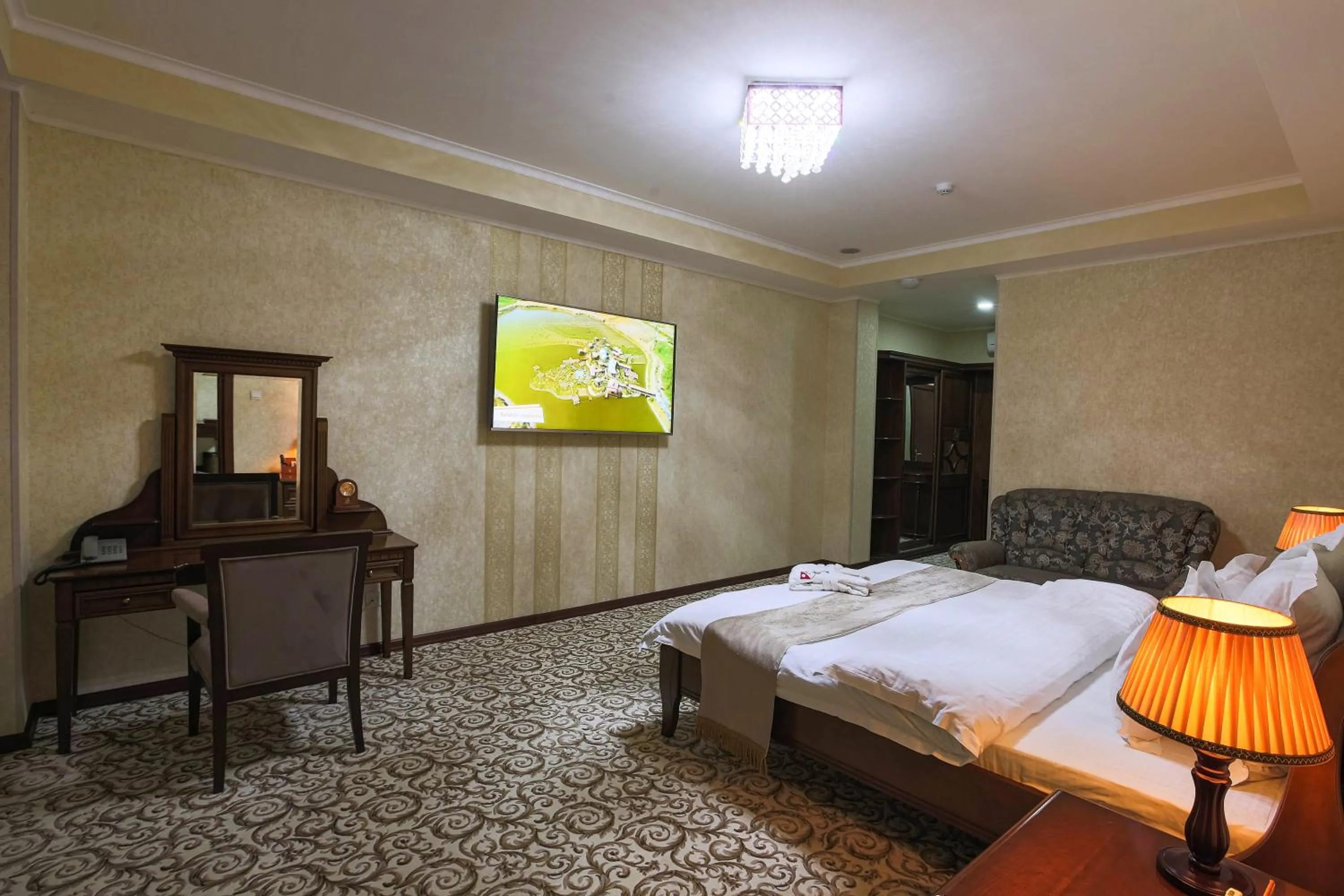 Bedroom in Zargaron Plaza