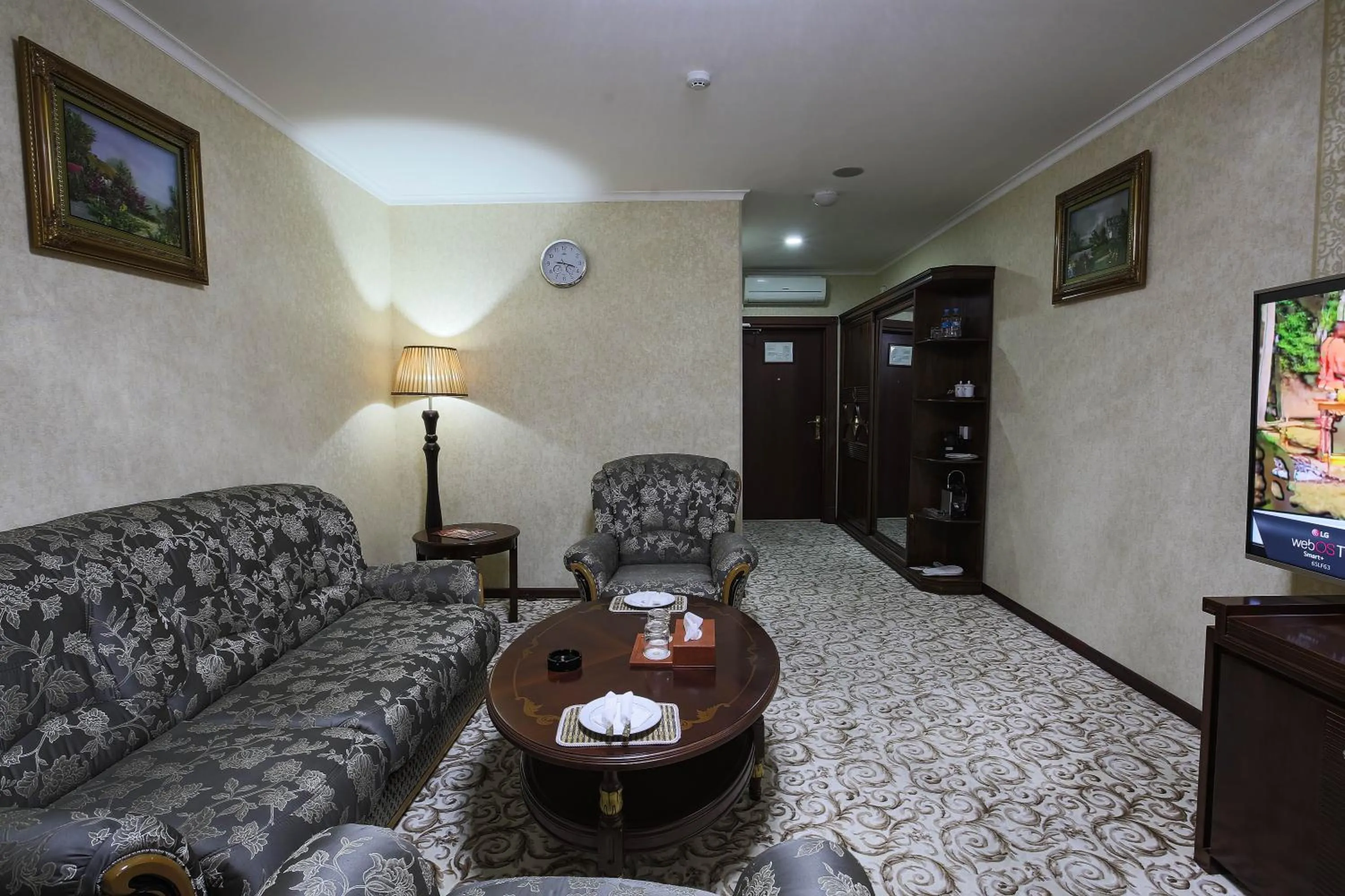 Seating area in Zargaron Plaza