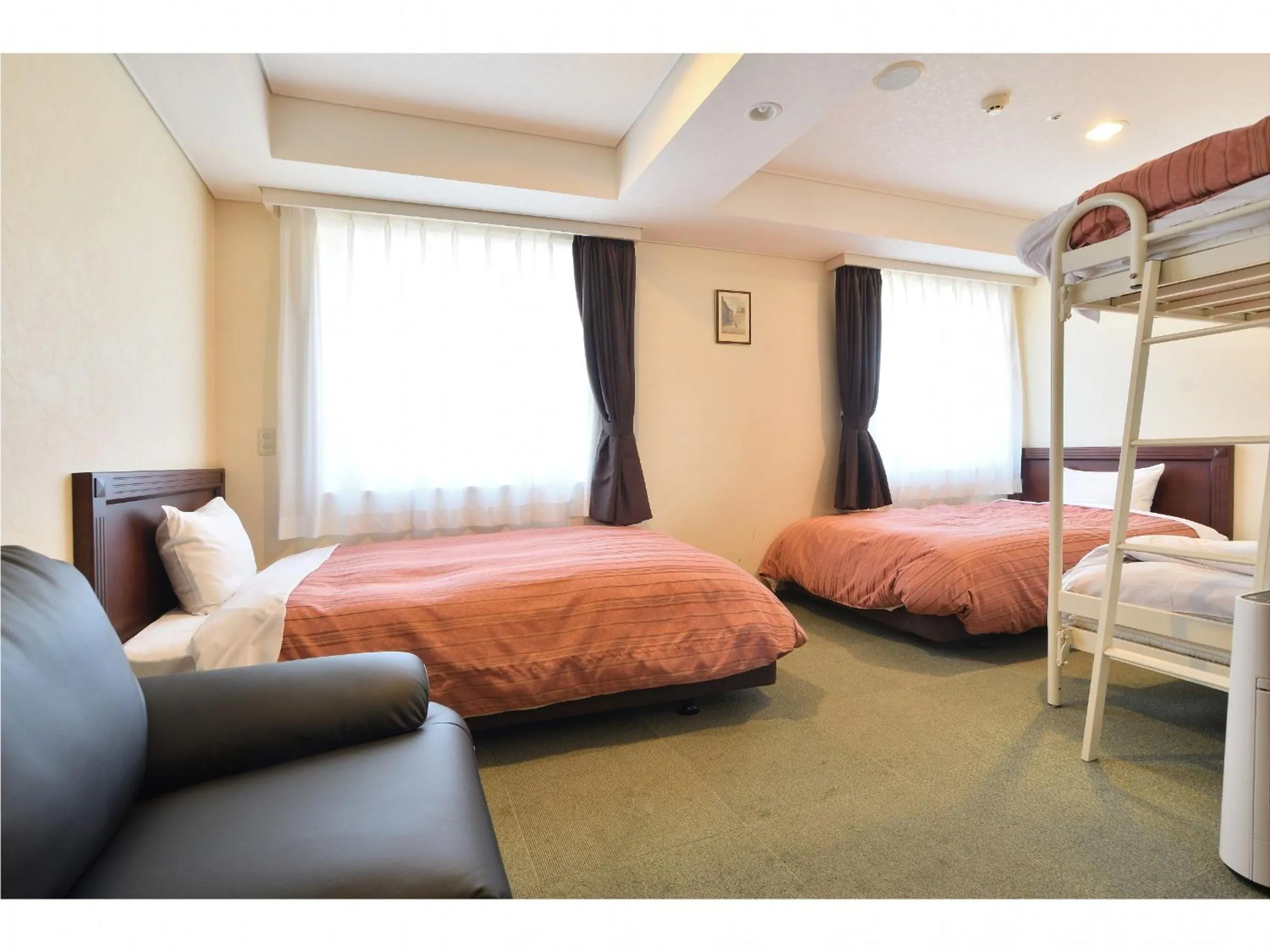 Bedroom, Bed in Chitose Station Hotel