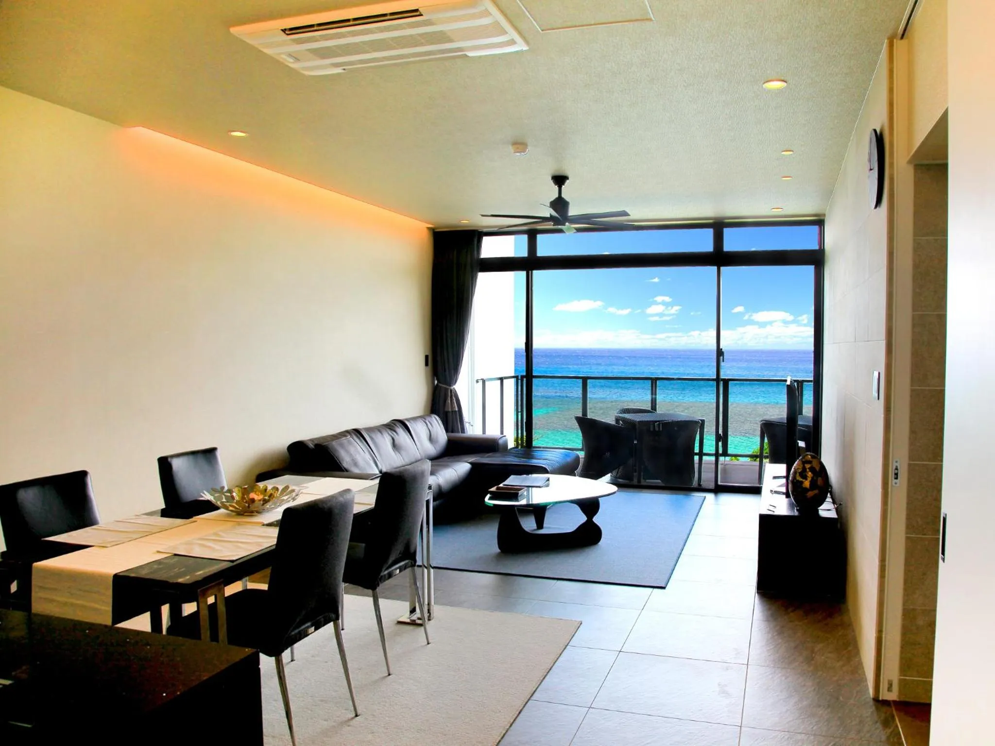 Photo of the whole room in Condominium NOOSA