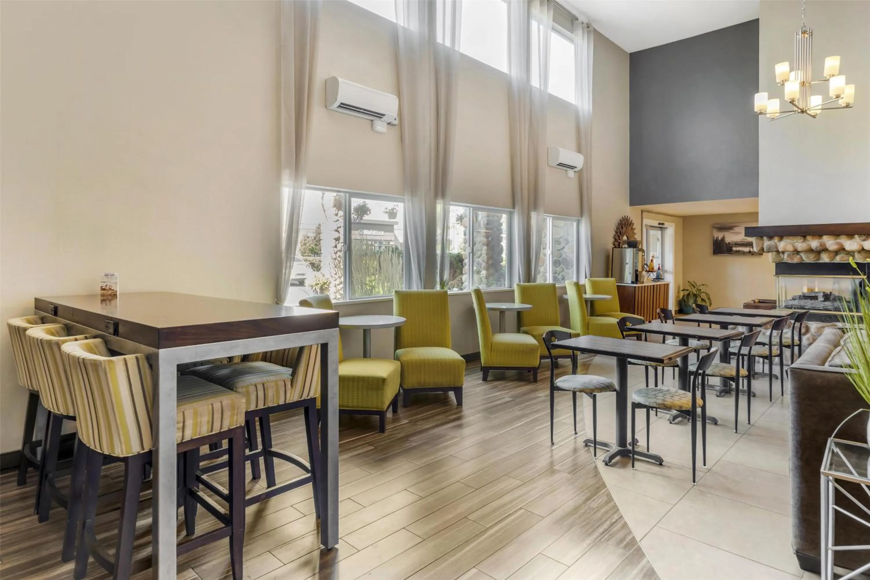 Breakfast in Best Western Plus Wenatchee Downtown Hotel