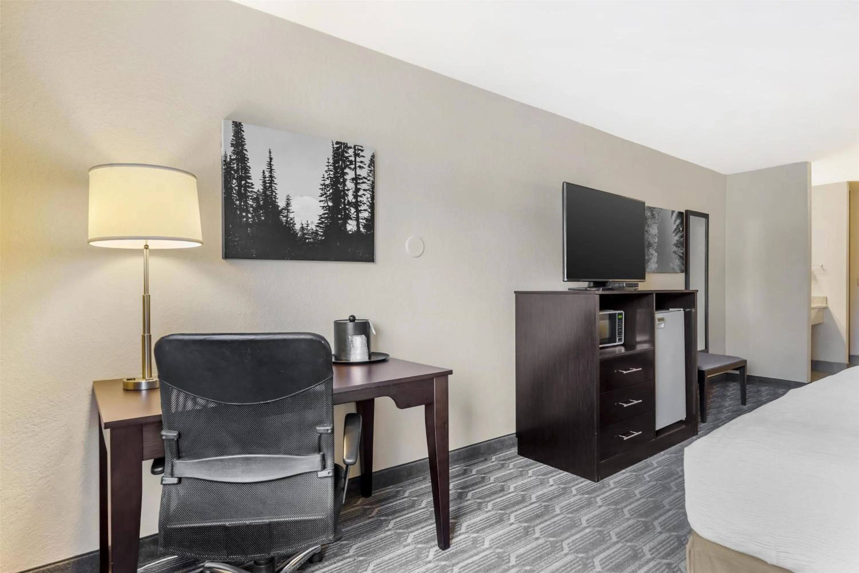 Bedroom, Bed in Best Western Plus Wenatchee Downtown Hotel