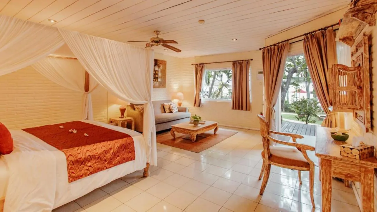 Photo of the whole room, Bed in Tauch Terminal Resort Tulamben & Spa