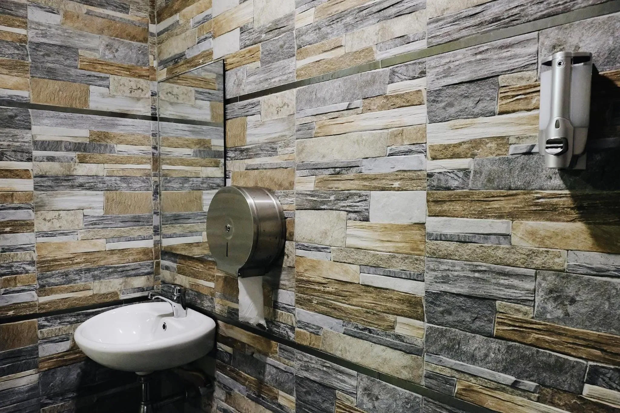 Bathroom in Era Plus Hotel