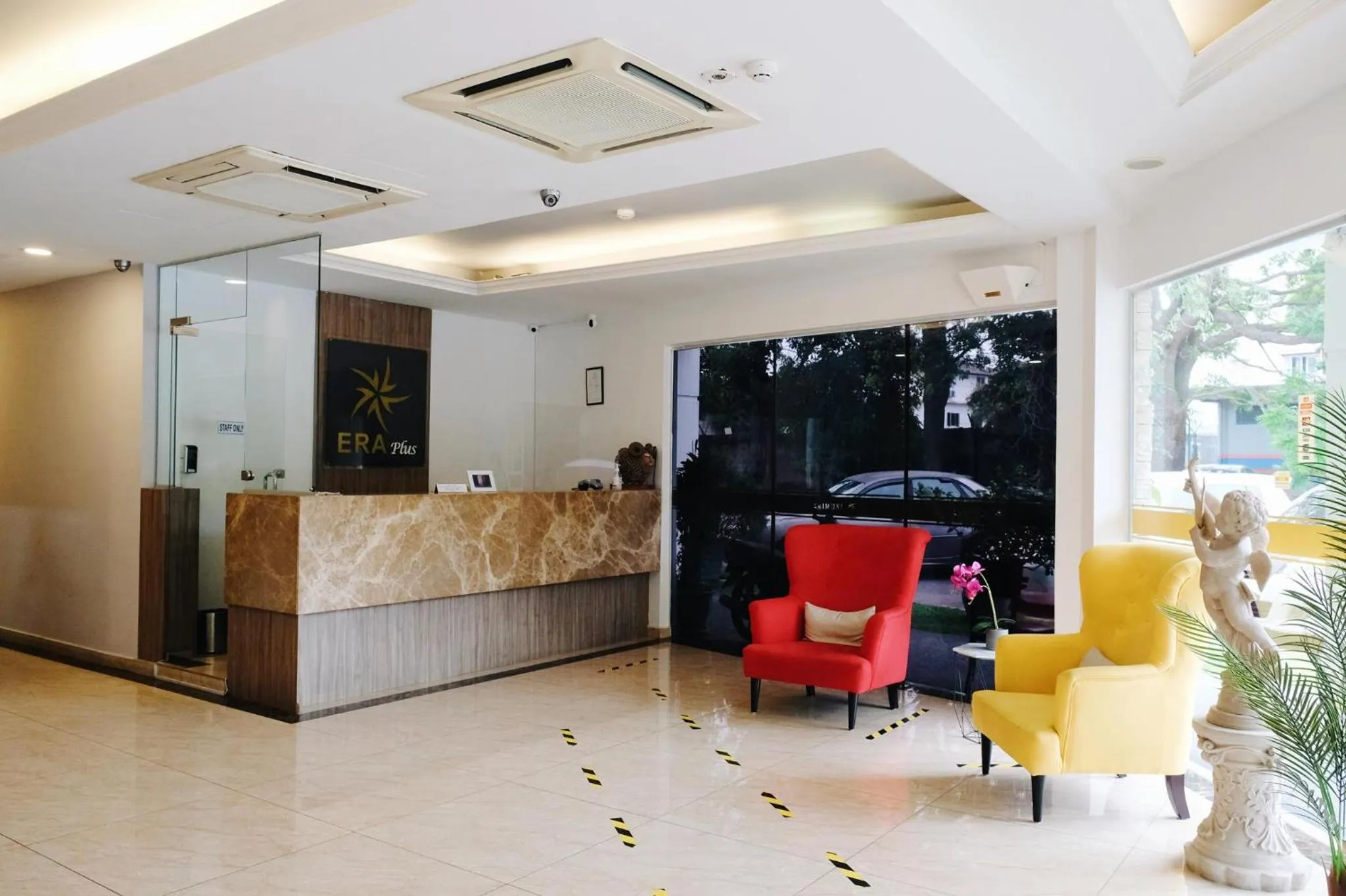 Lobby or reception in Era Plus Hotel