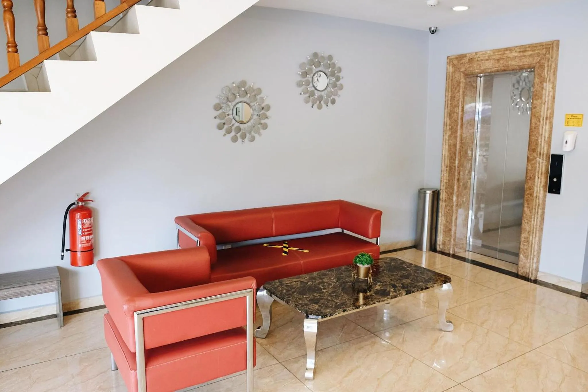 Seating area in Era Plus Hotel