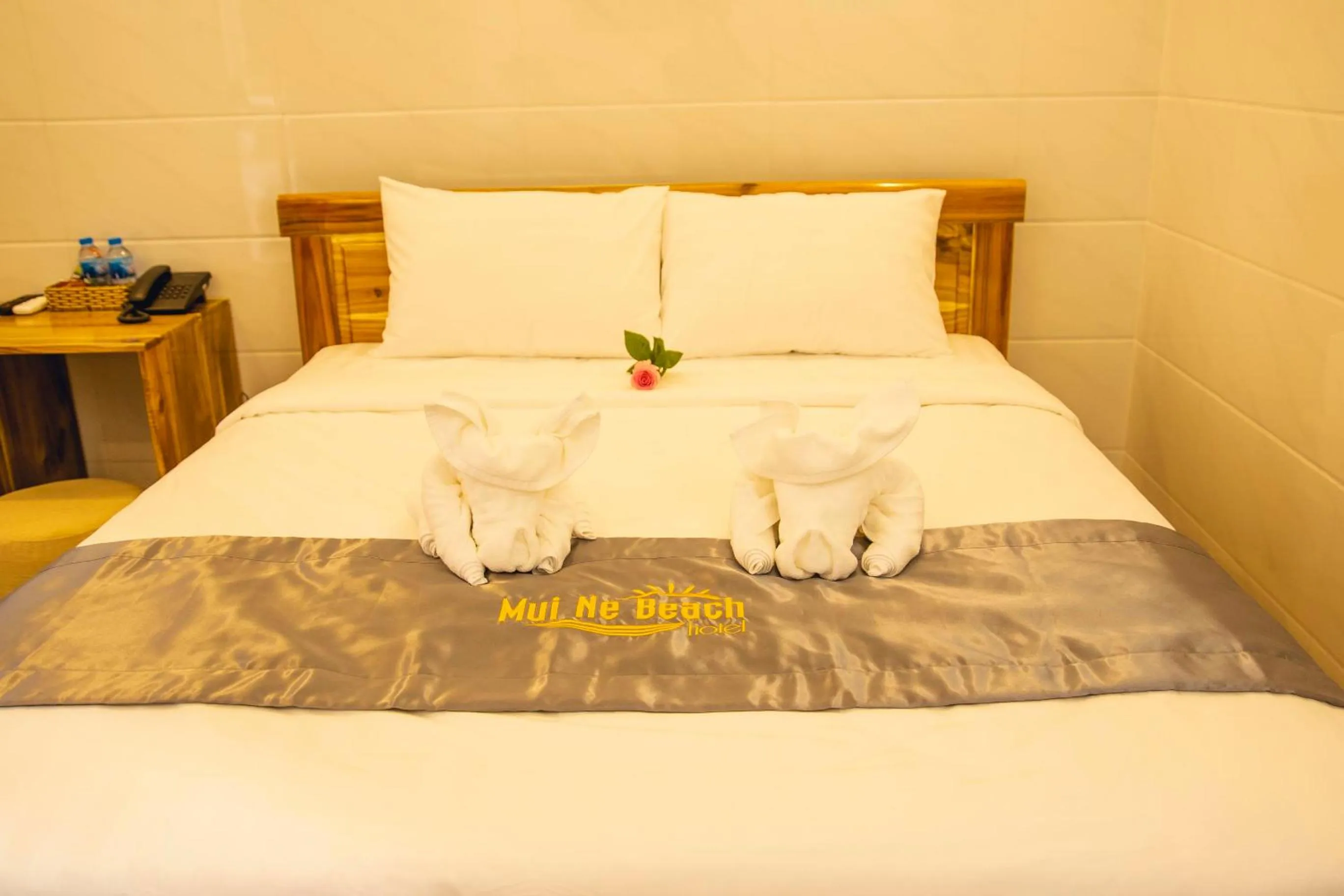 Bed in Mui Ne Beach Hotel