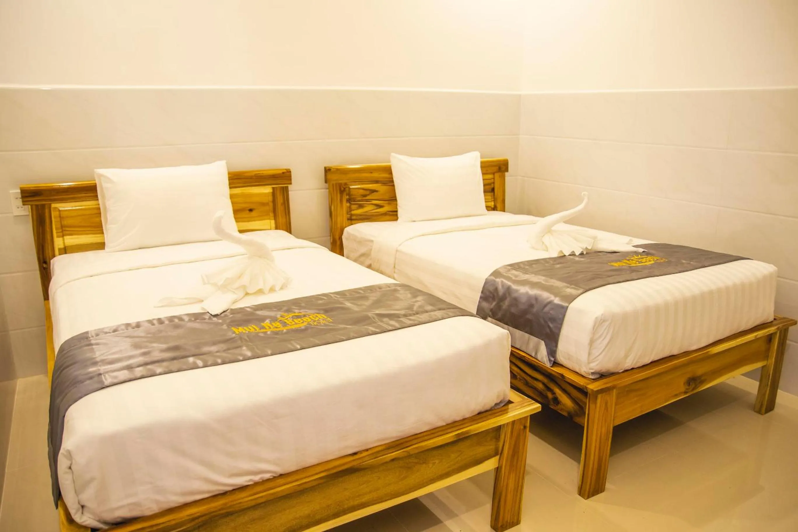 Bed in Mui Ne Beach Hotel