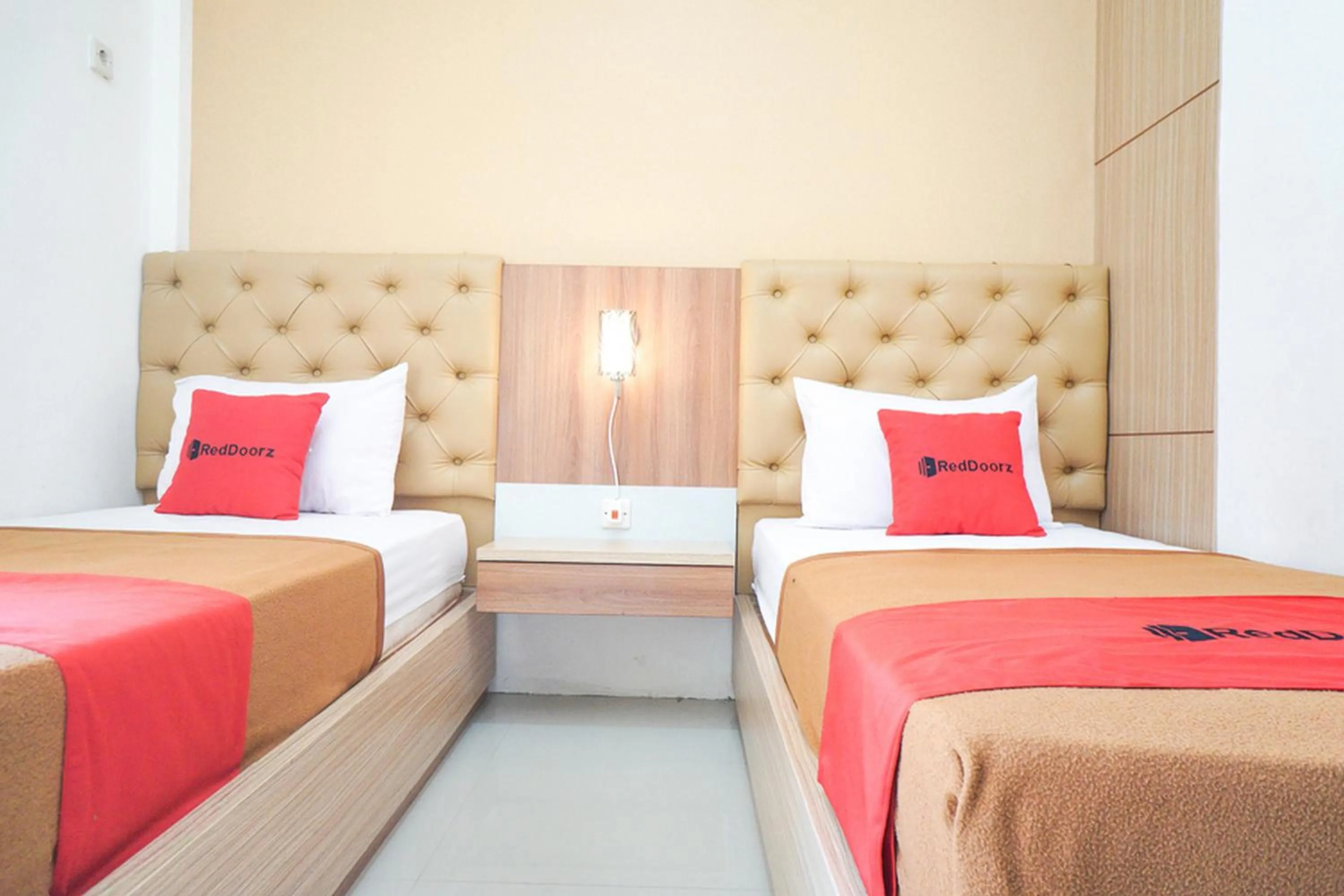 Bedroom in RedDoorz Syariah @ Buduran Sidoarjo