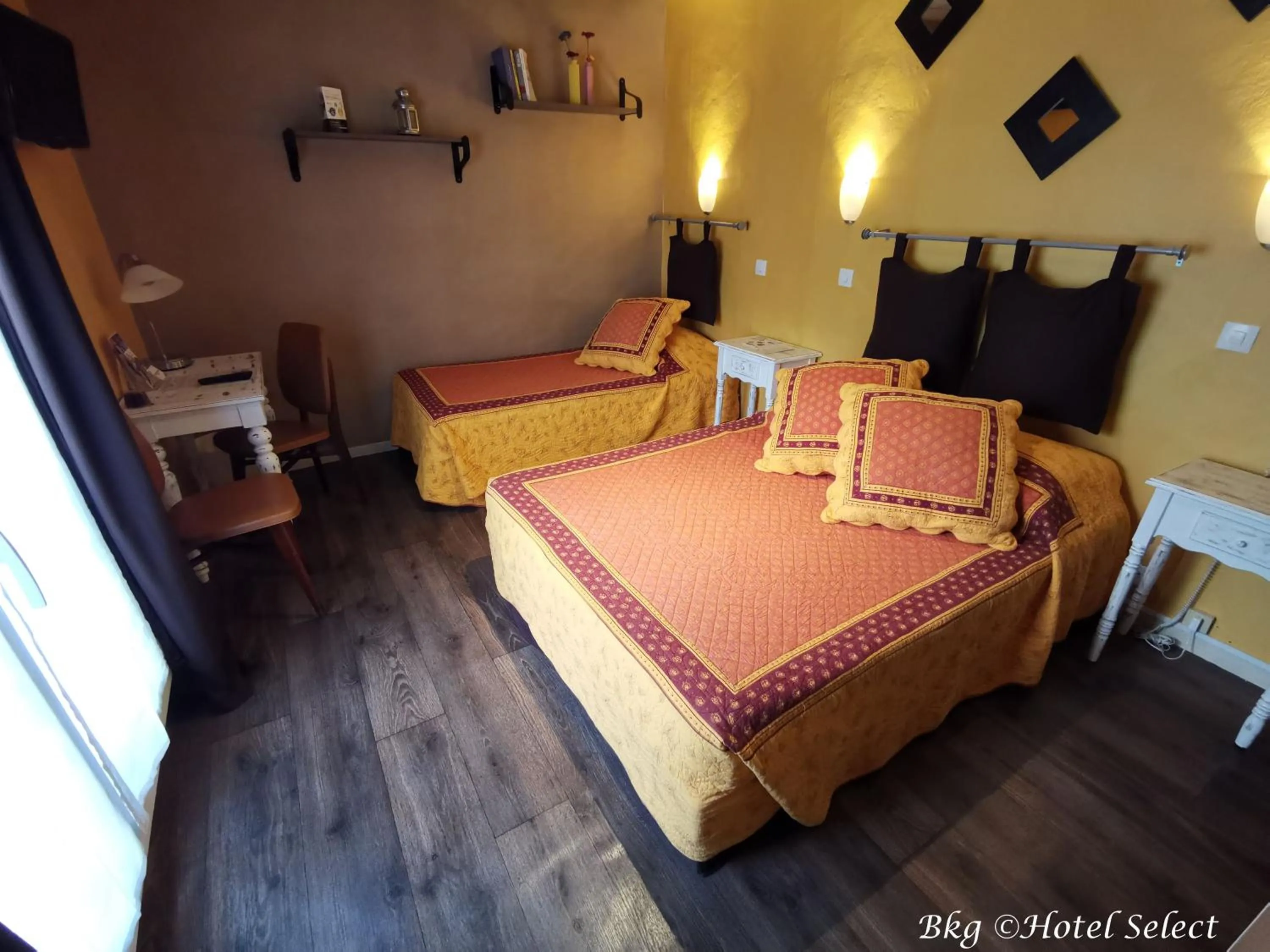 Bed in Hôtel Select