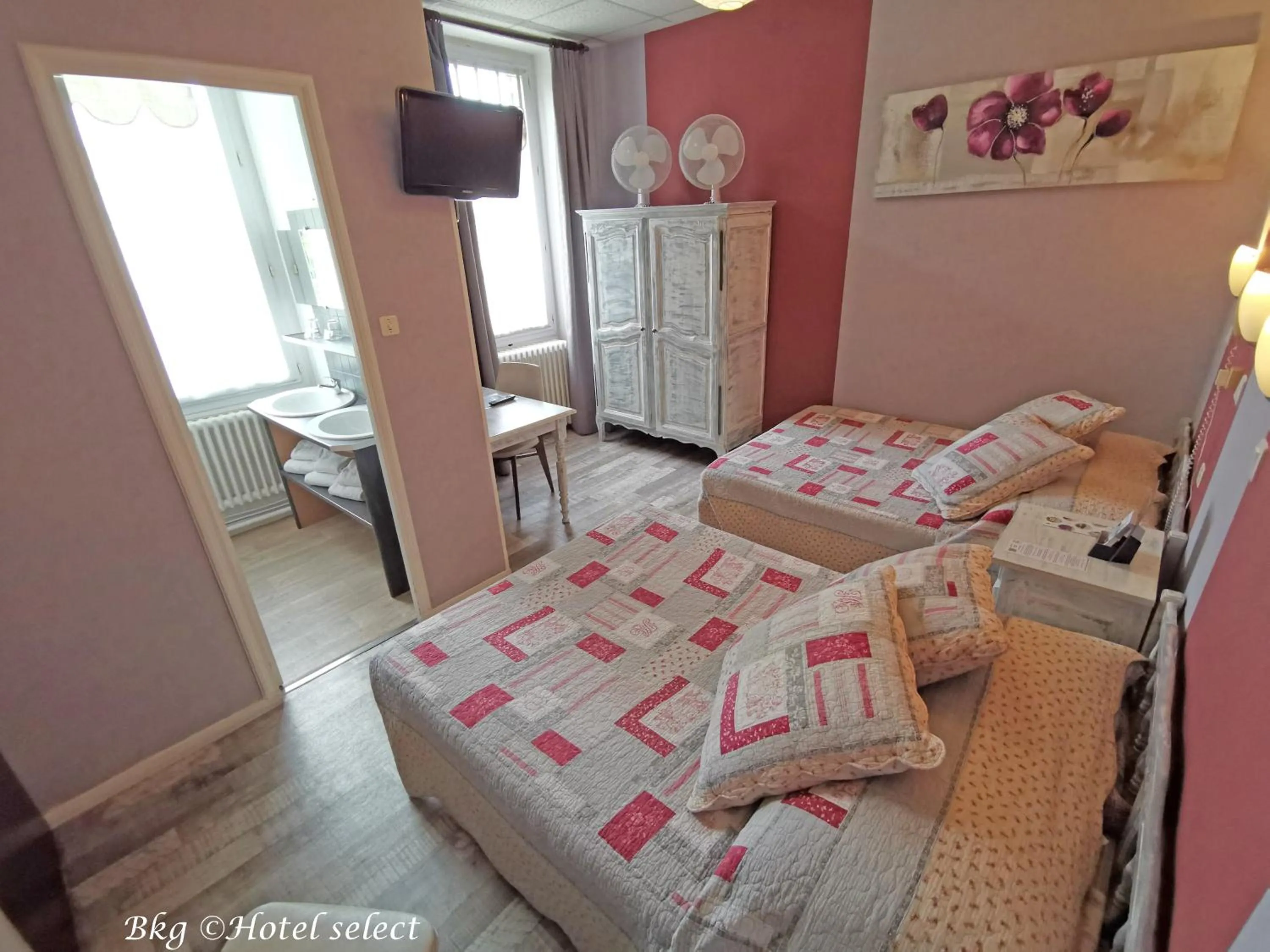 Toilet in Hôtel Select