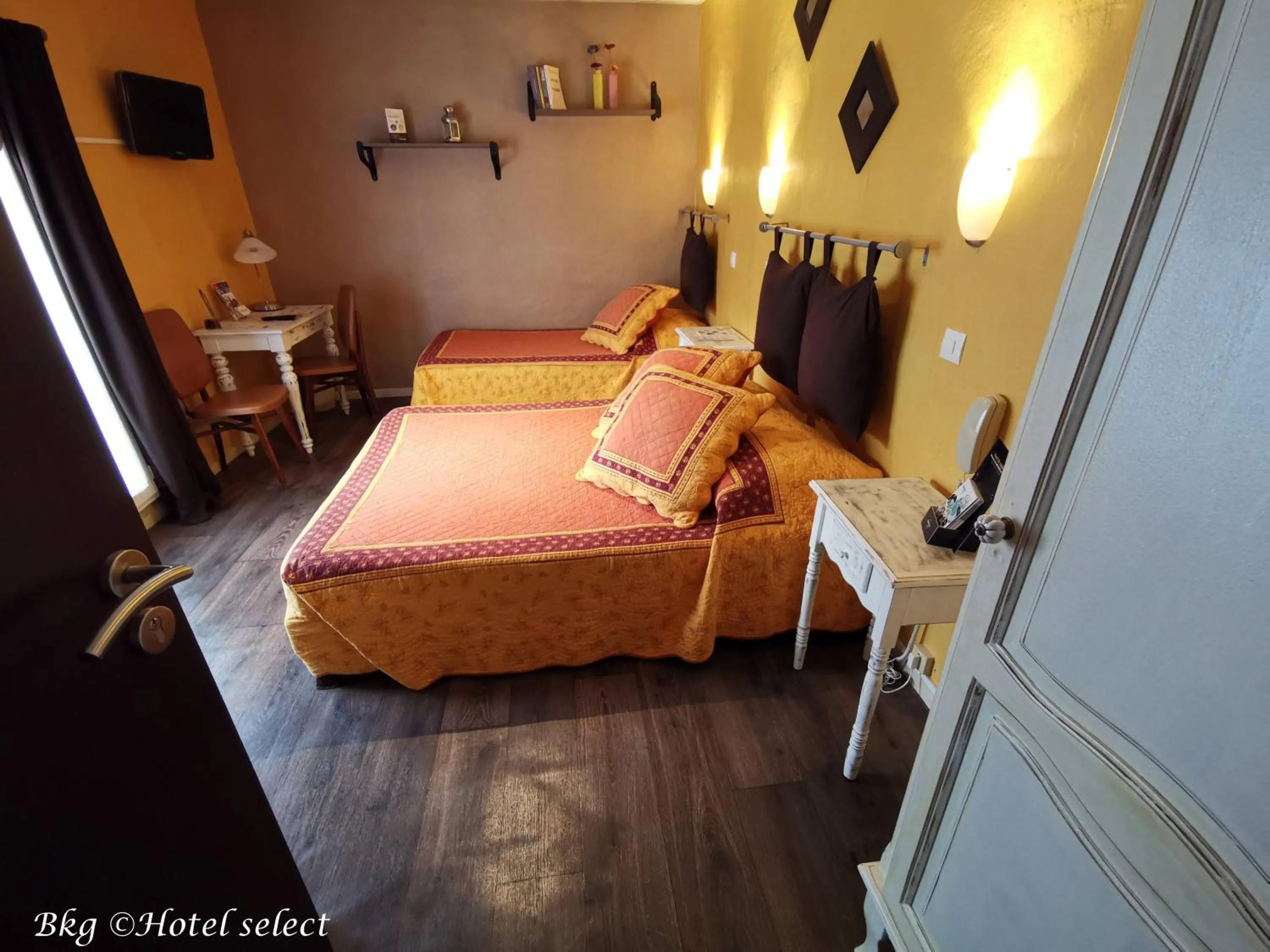 Bed in Hôtel Select