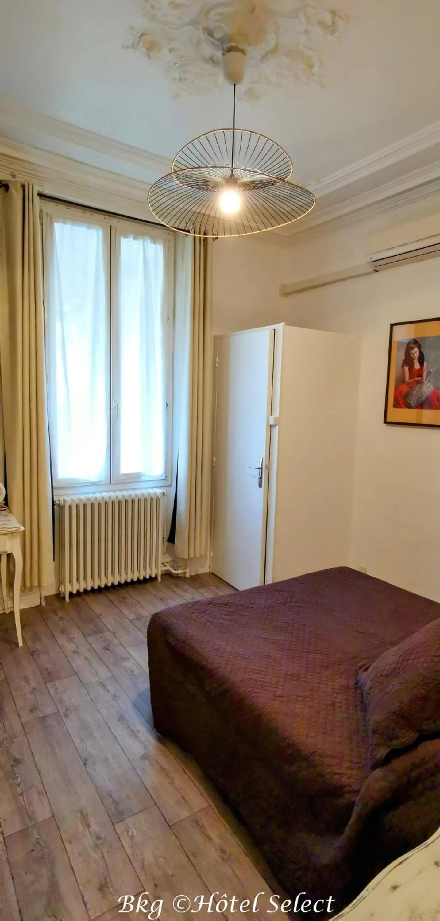 Toilet in Hôtel Select