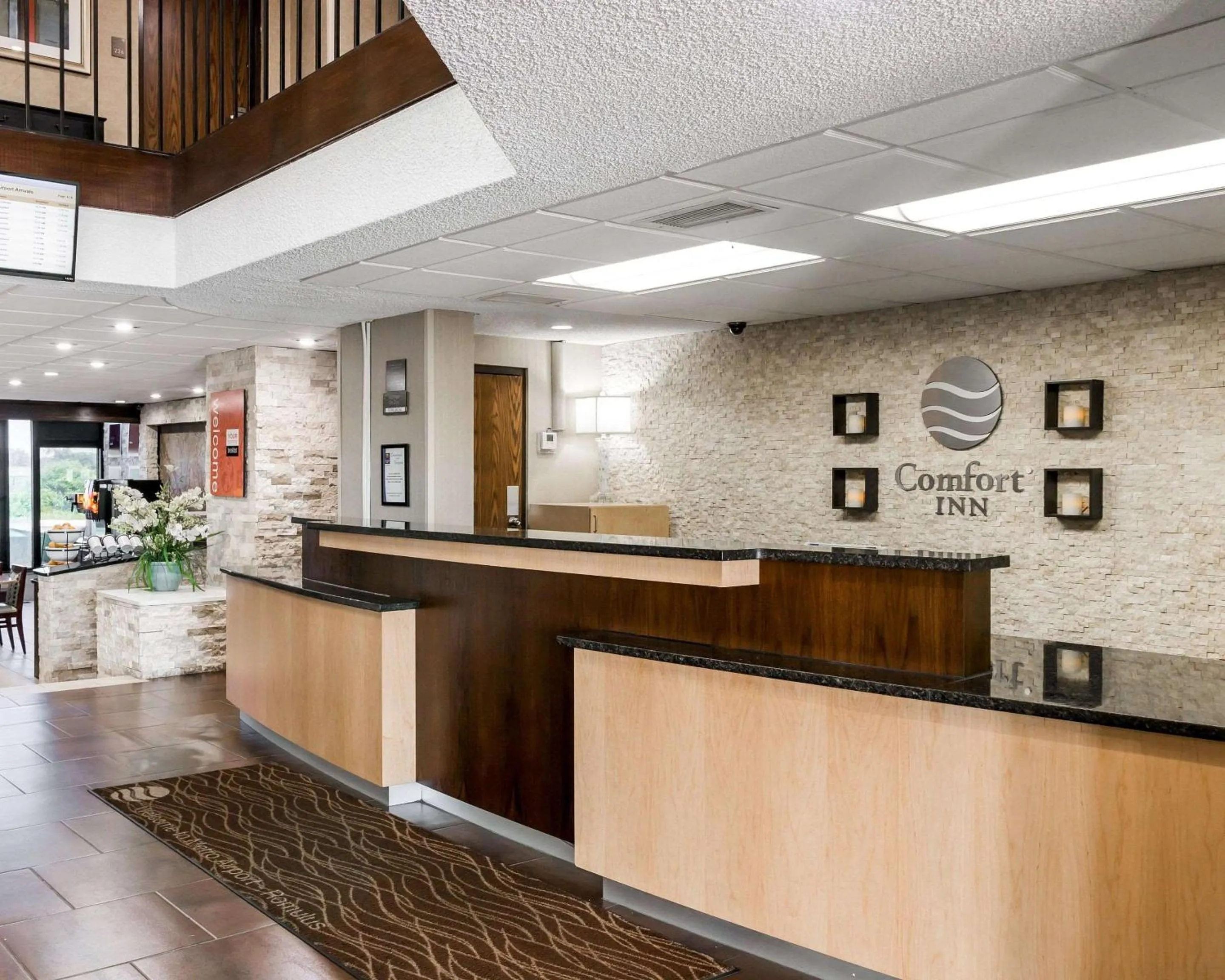 Lobby or reception in Comfort Inn Metro Airport