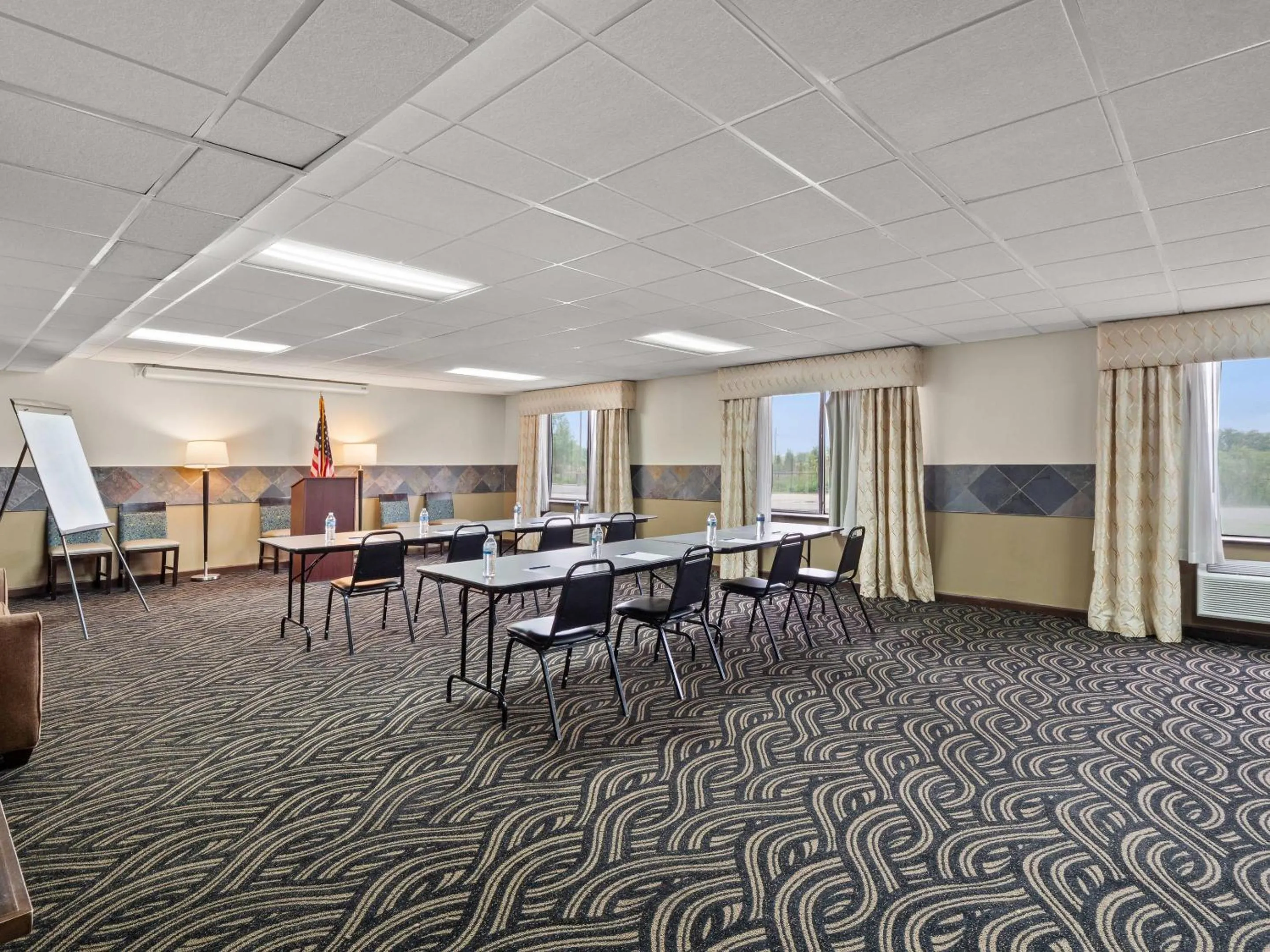 Meeting/conference room in Comfort Inn Metro Airport