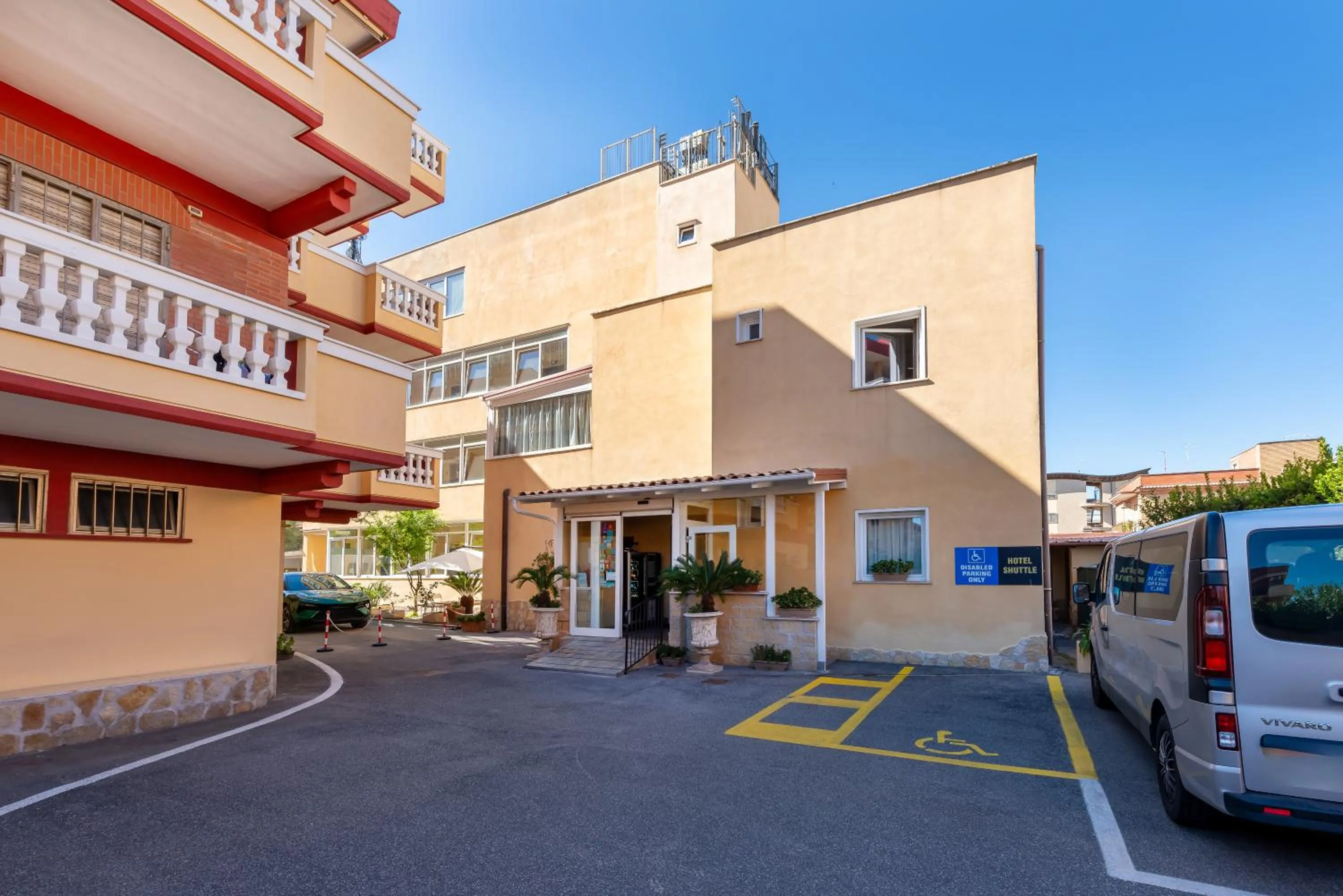 Hotel De La Ville Relais