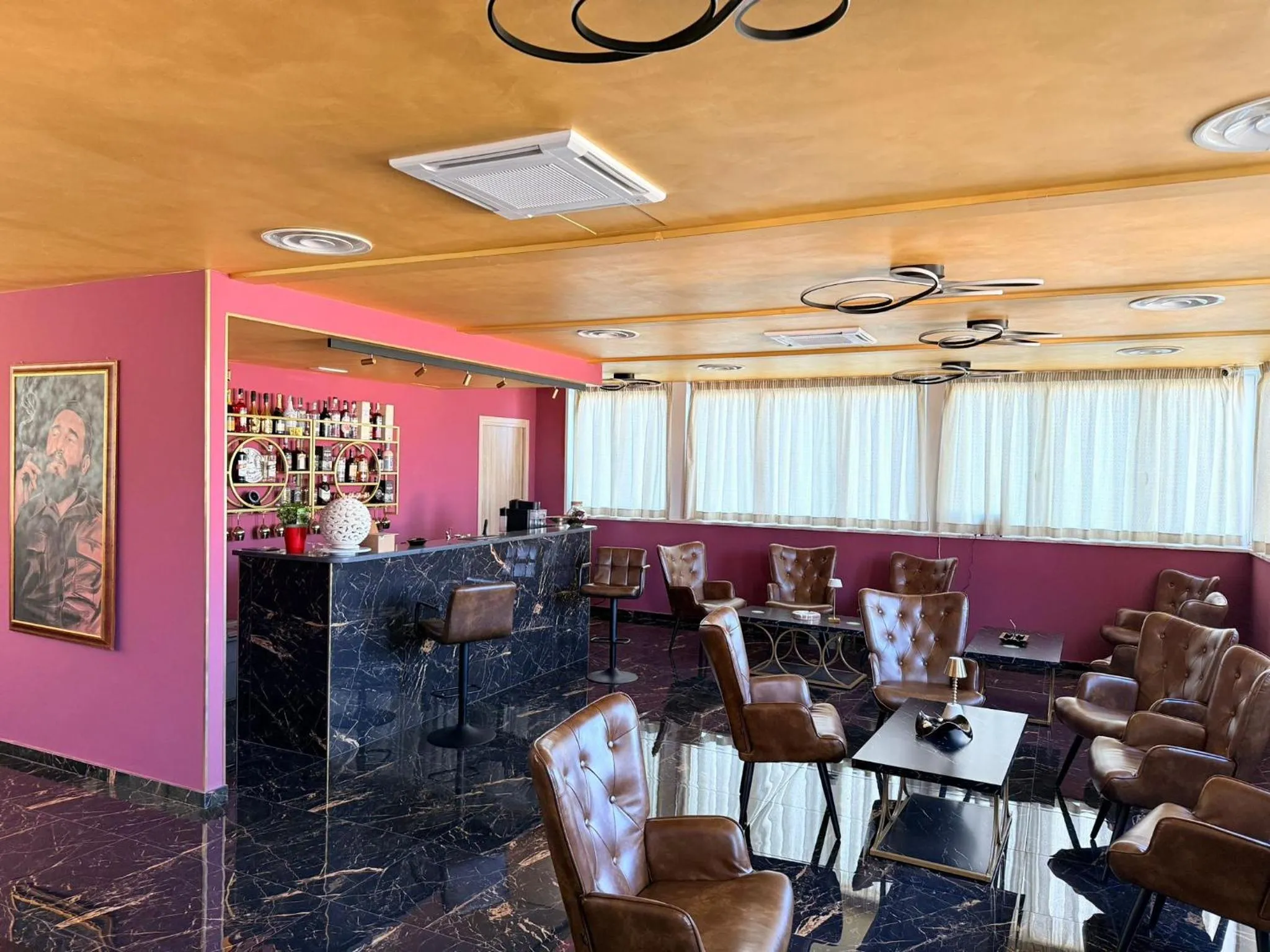 Hotel De La Ville Relais