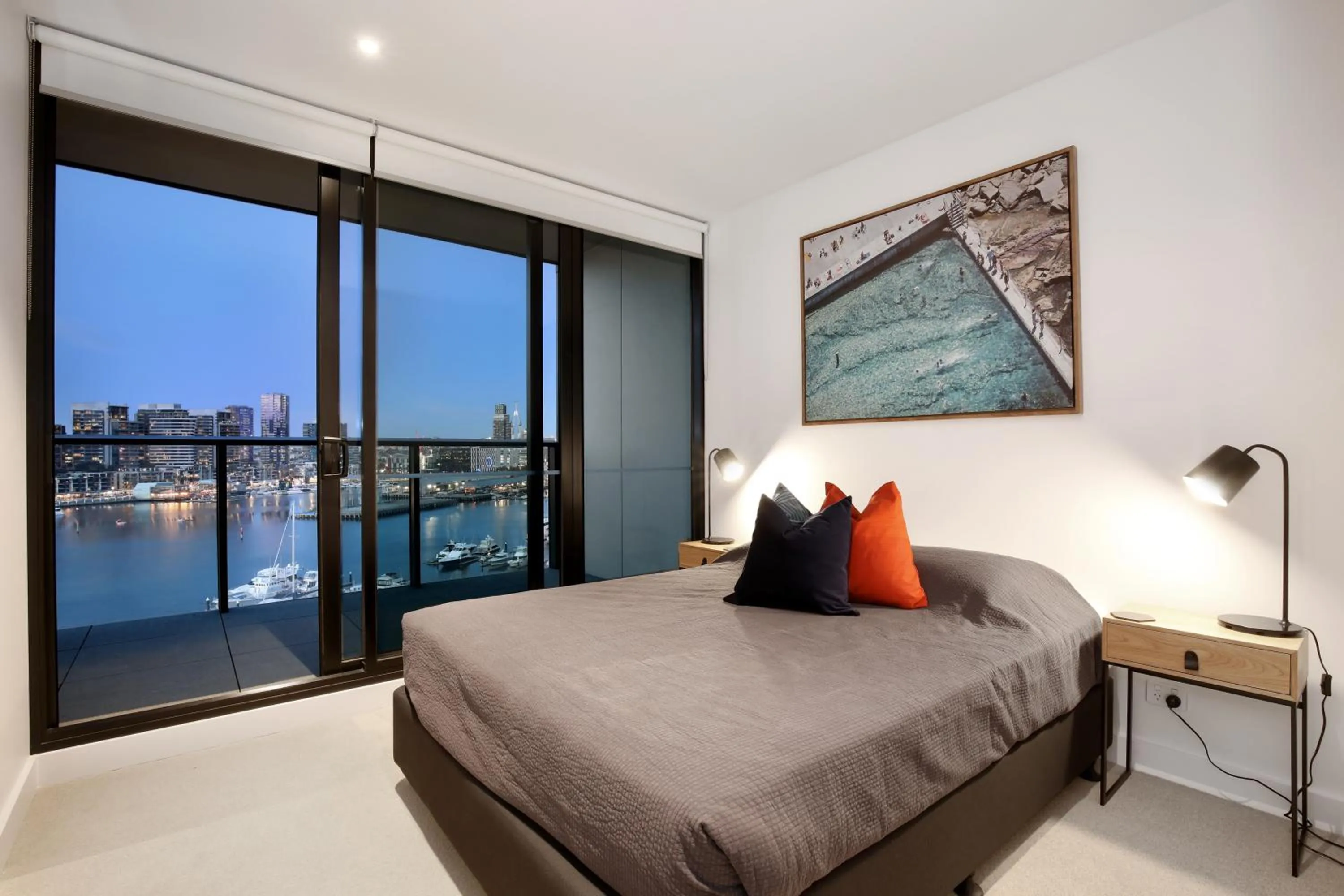 City view, Bed in Orange Stay at Collins Wharf