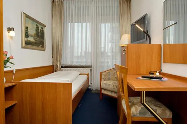 Bed in Strandhotel Monbijou GmbH garni