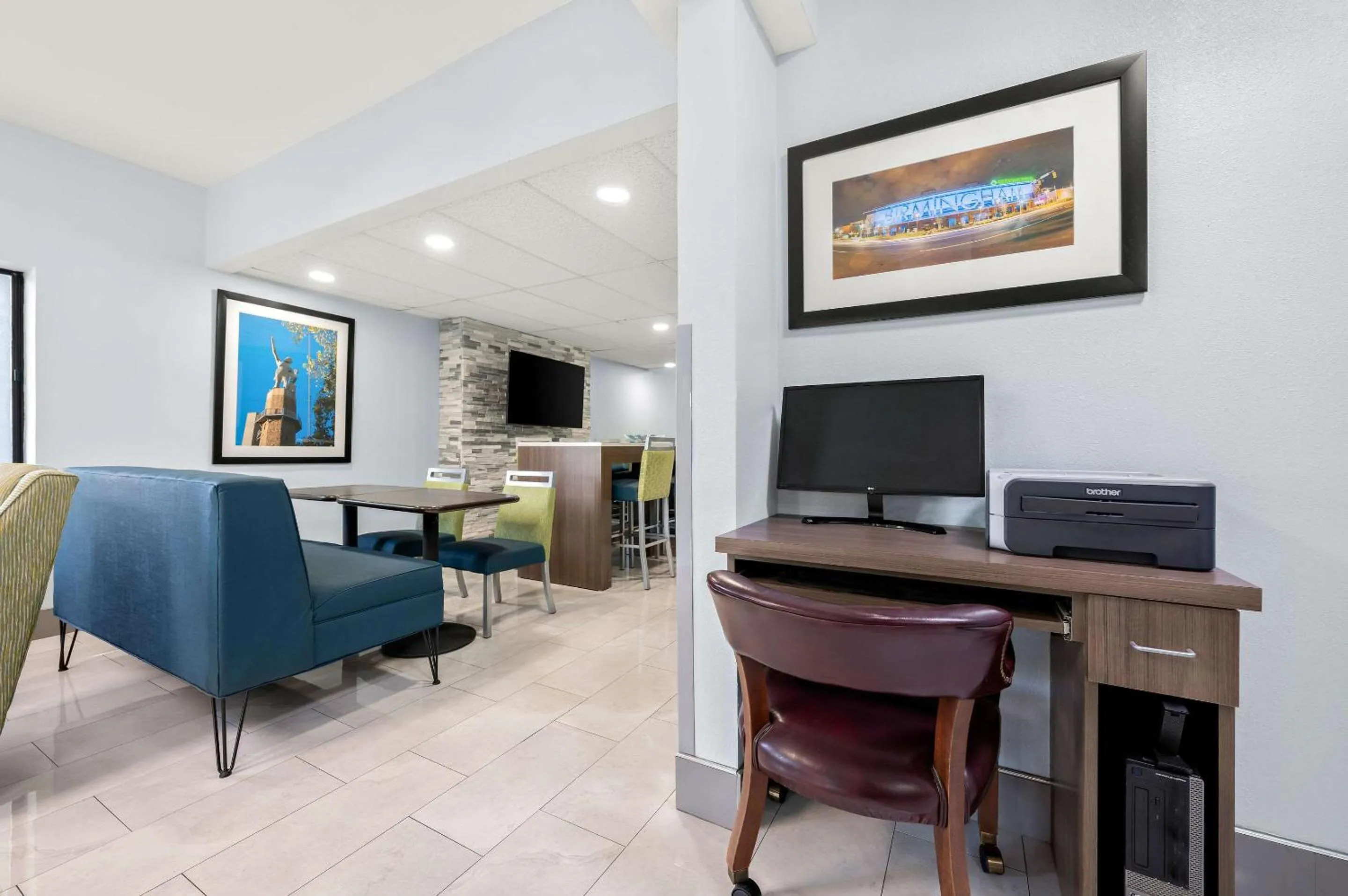 Business facilities in Quality Inn Pelham I-65 exit 246