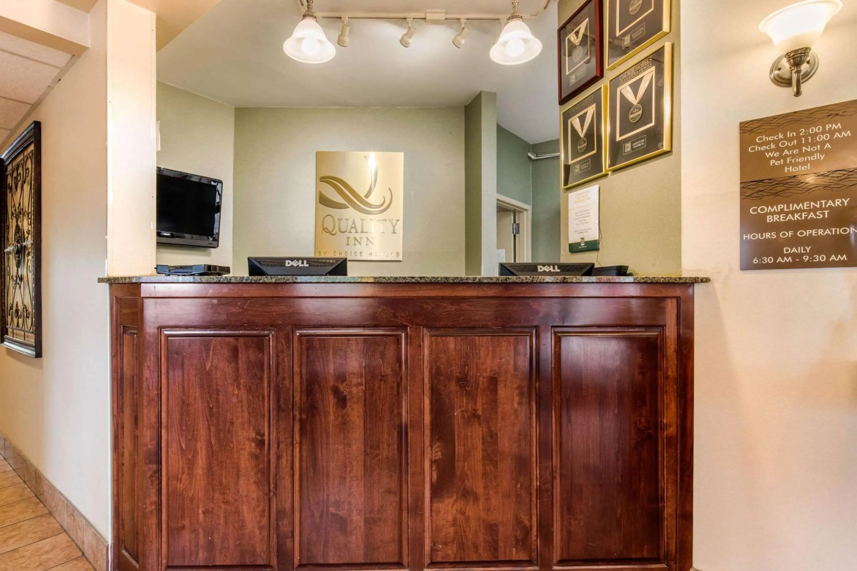 Lobby or reception in Quality Inn Pelham I-65 exit 246