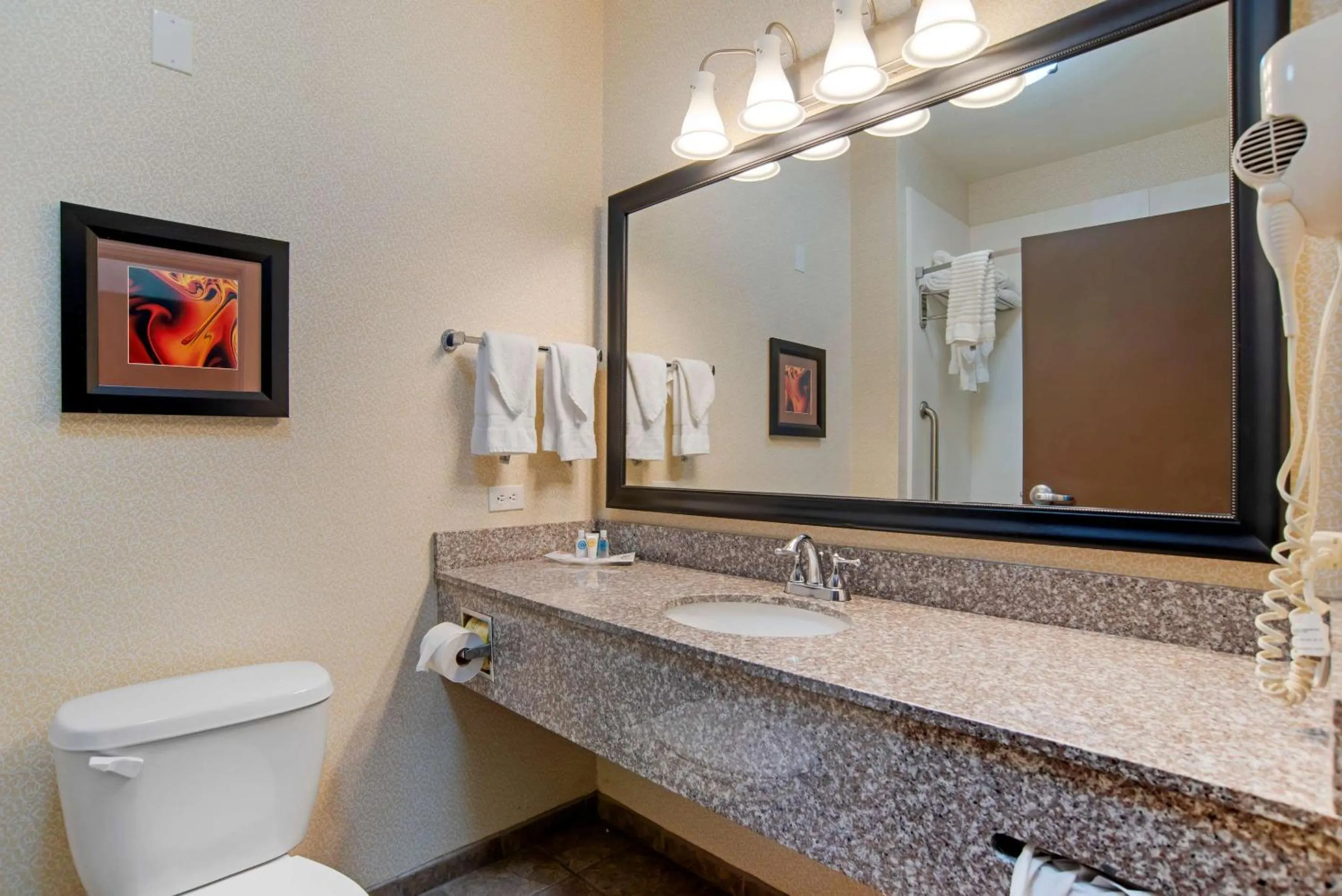 Bedroom in Comfort Suites Alexandria North