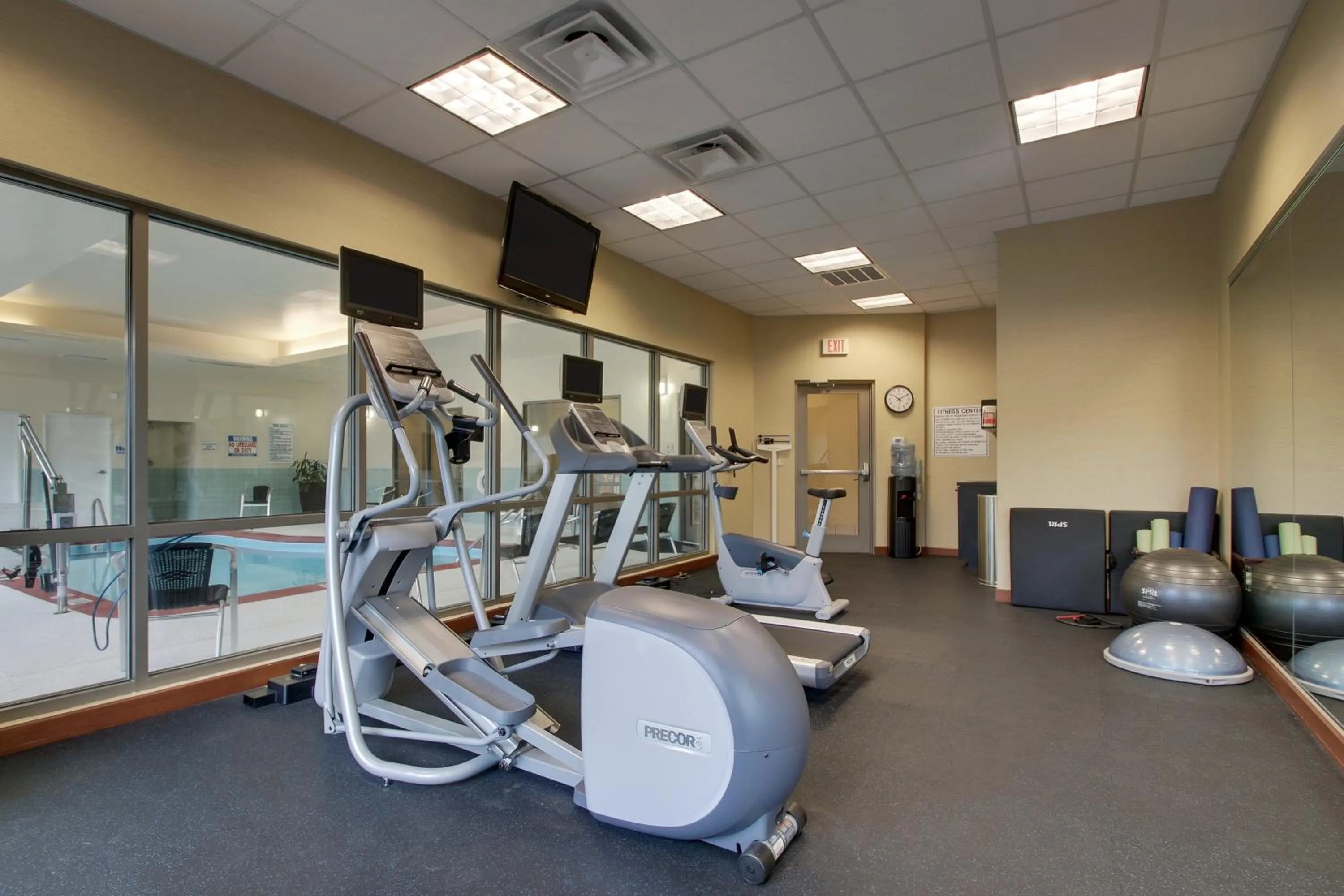 Spa and wellness centre/facilities in Holiday Inn Express Leland - Wilmington Area by IHG