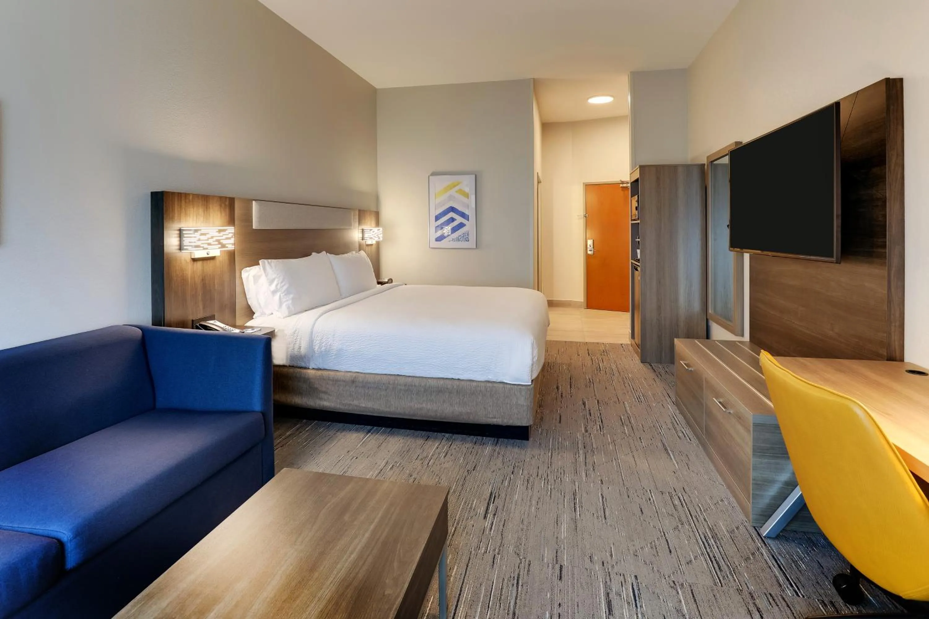 Bedroom, Bed in Holiday Inn Express Leland - Wilmington Area by IHG