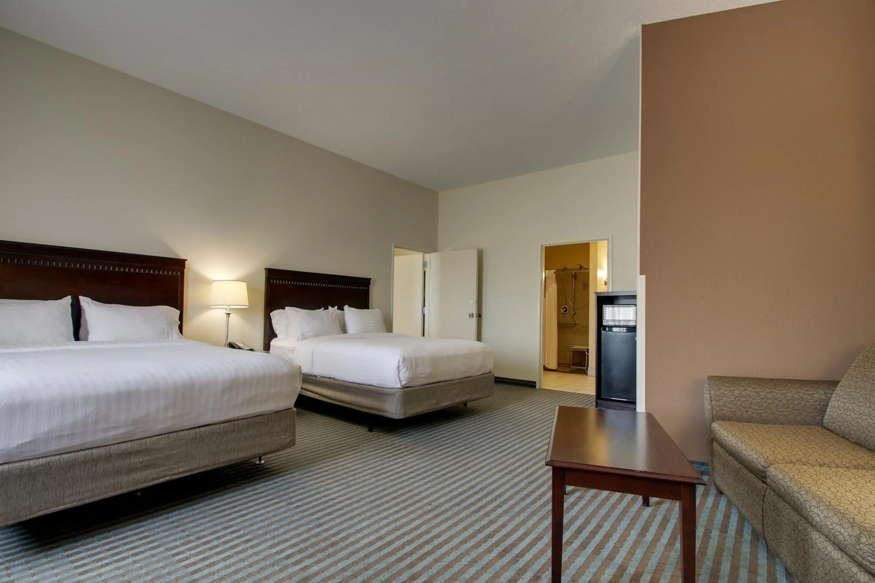 Photo of the whole room, Bed in Holiday Inn Express Leland - Wilmington Area by IHG