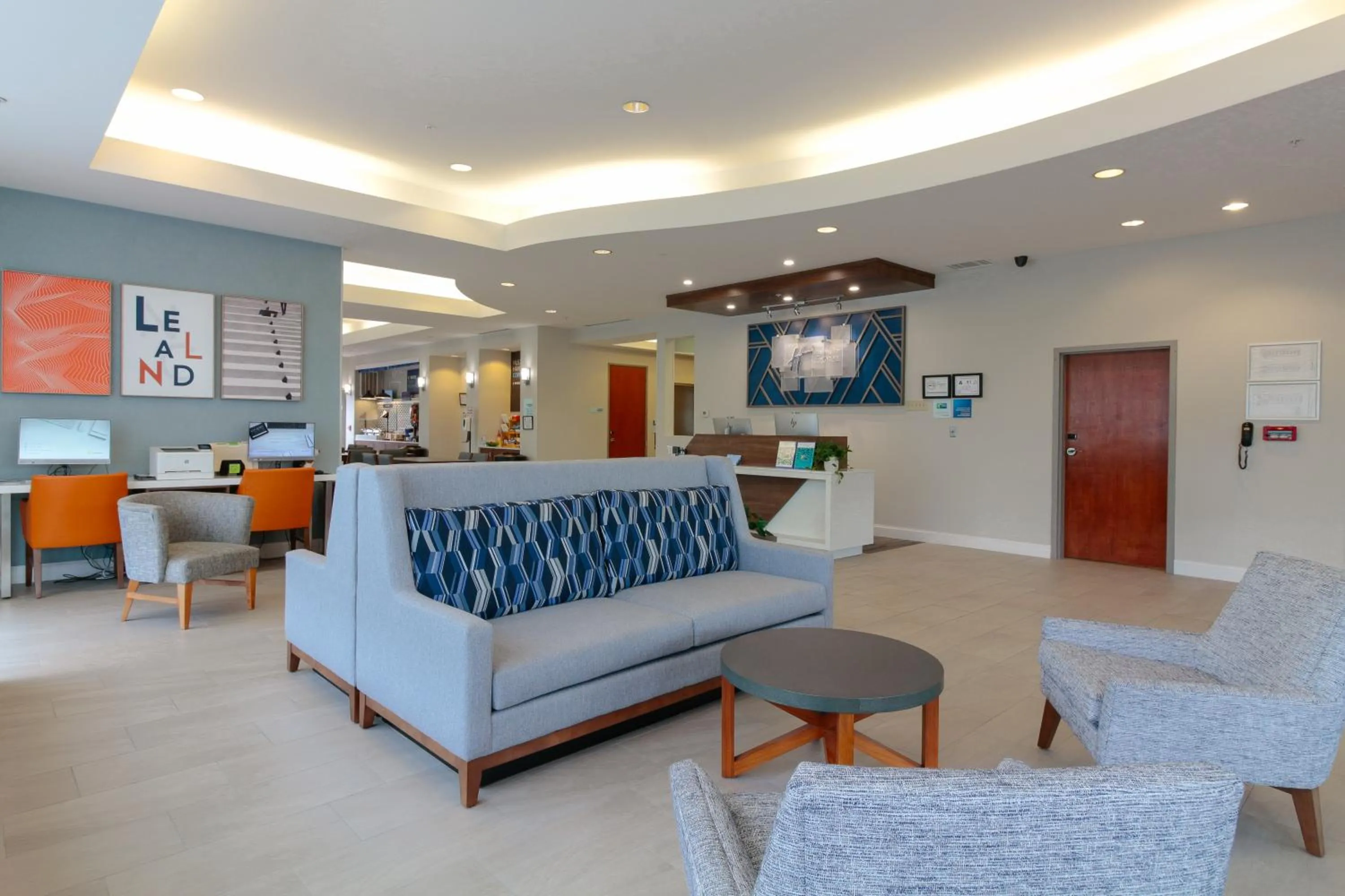 Lobby or reception in Holiday Inn Express Leland - Wilmington Area by IHG