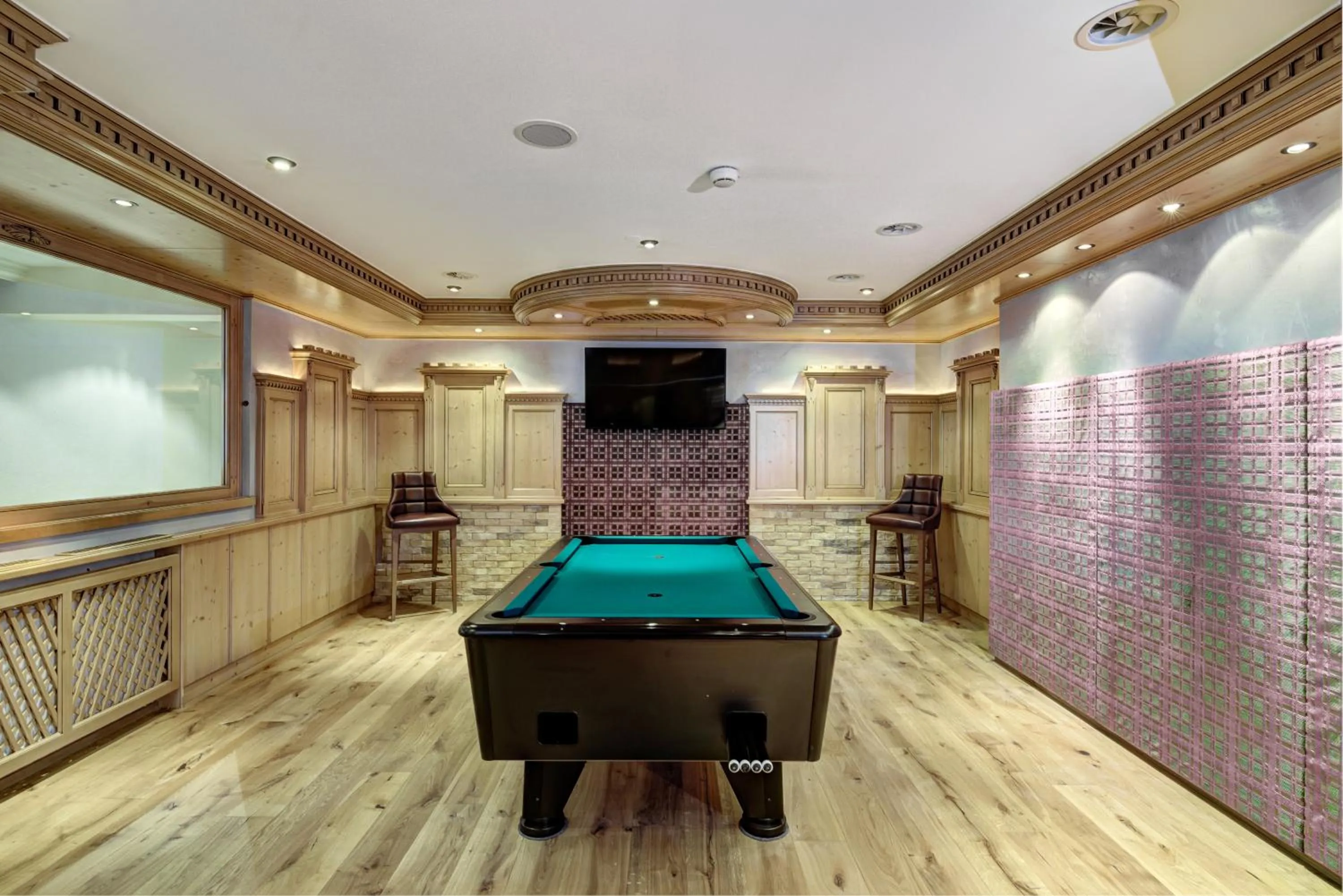 Billiard in Hotel Brigitte